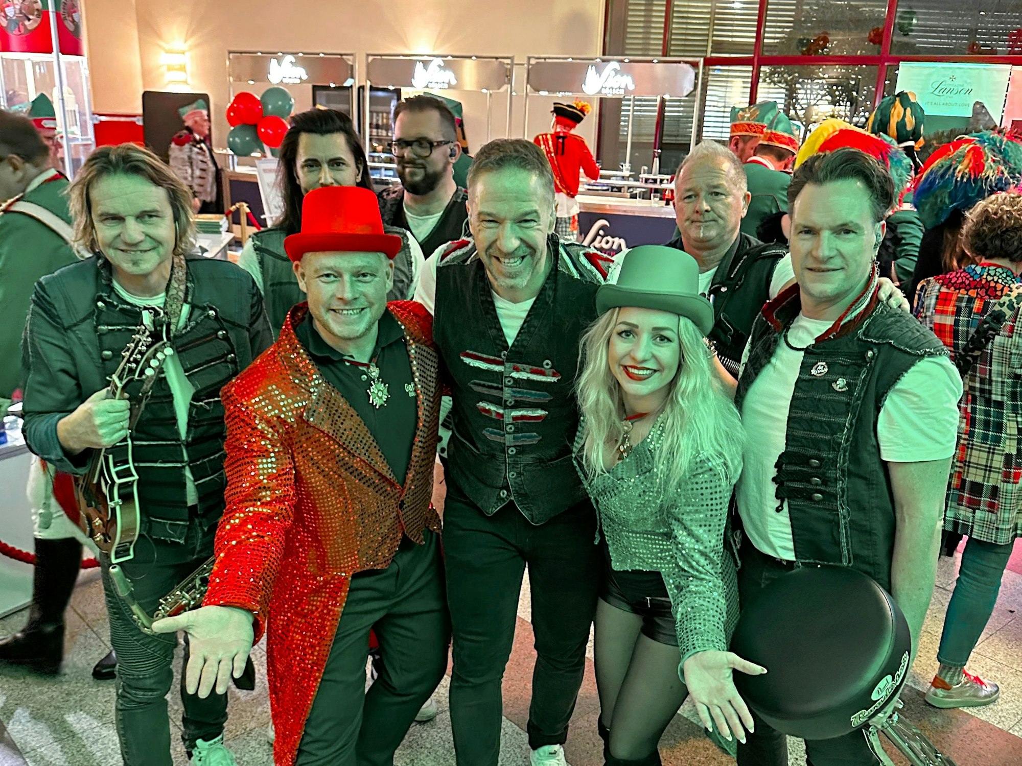 Die Höhner mit dem Tanzpaar der Altstädter.