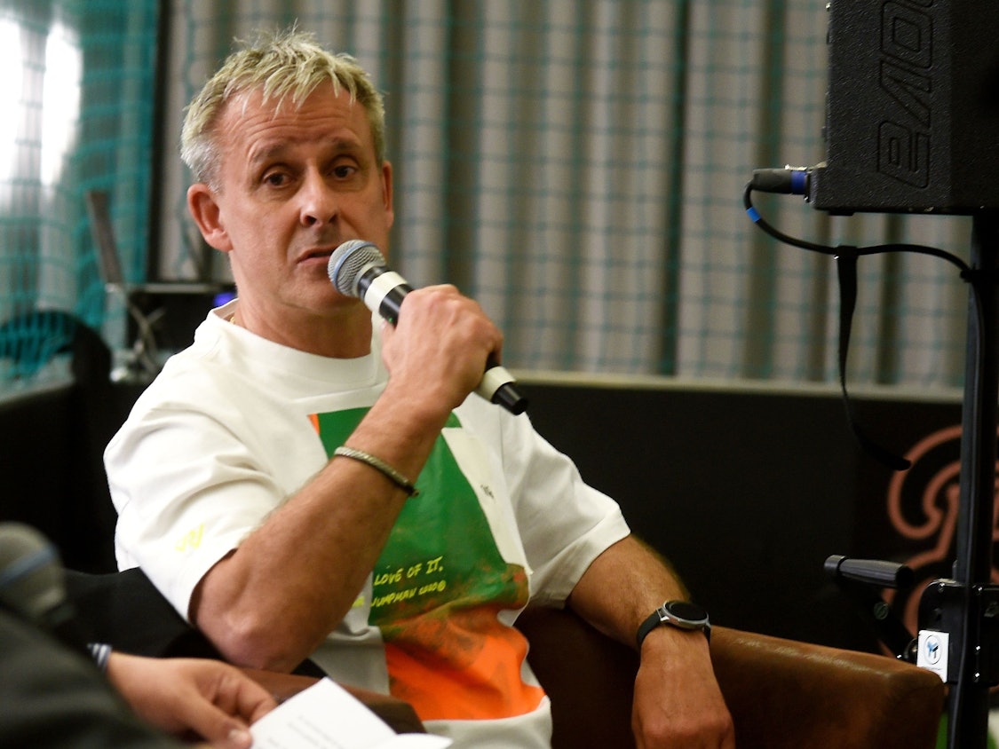 FC-Talk im Hürther Bolzplatz mit Fußball-Weltmeister Pierre Littbarski.