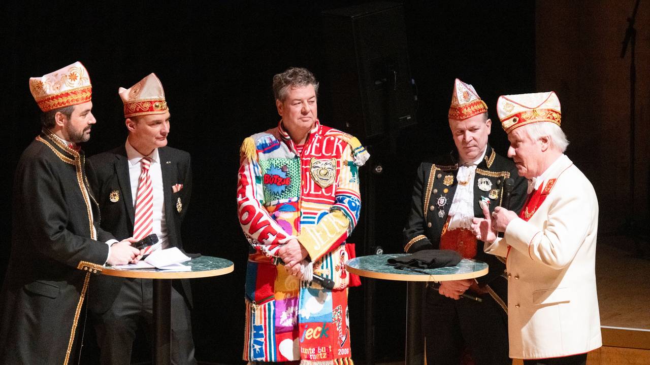 Talkrunde bei der karnevalistischen Matinee in der Philharmonie.