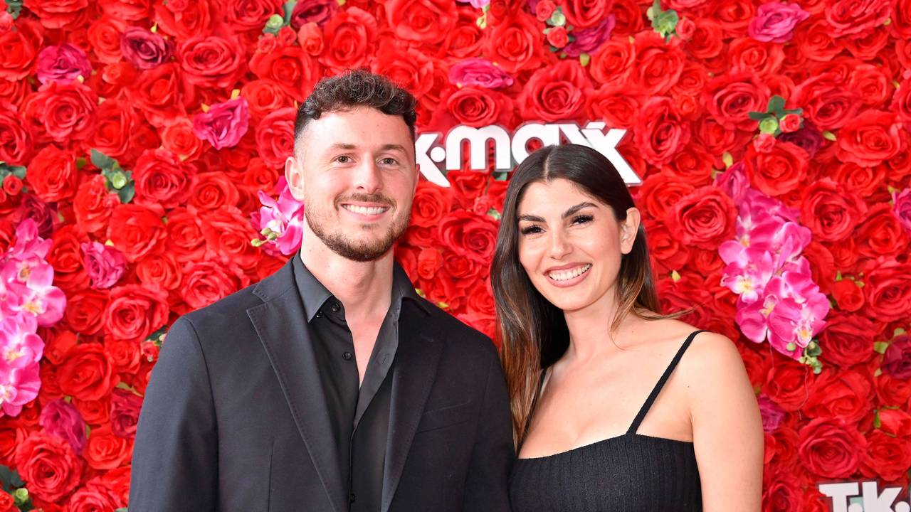 Jannik Kontalis und Yeliz Koc bei der TKMaxx Eröffnung im Supercandy Pop Up Museum in Köln im Mai 2023.