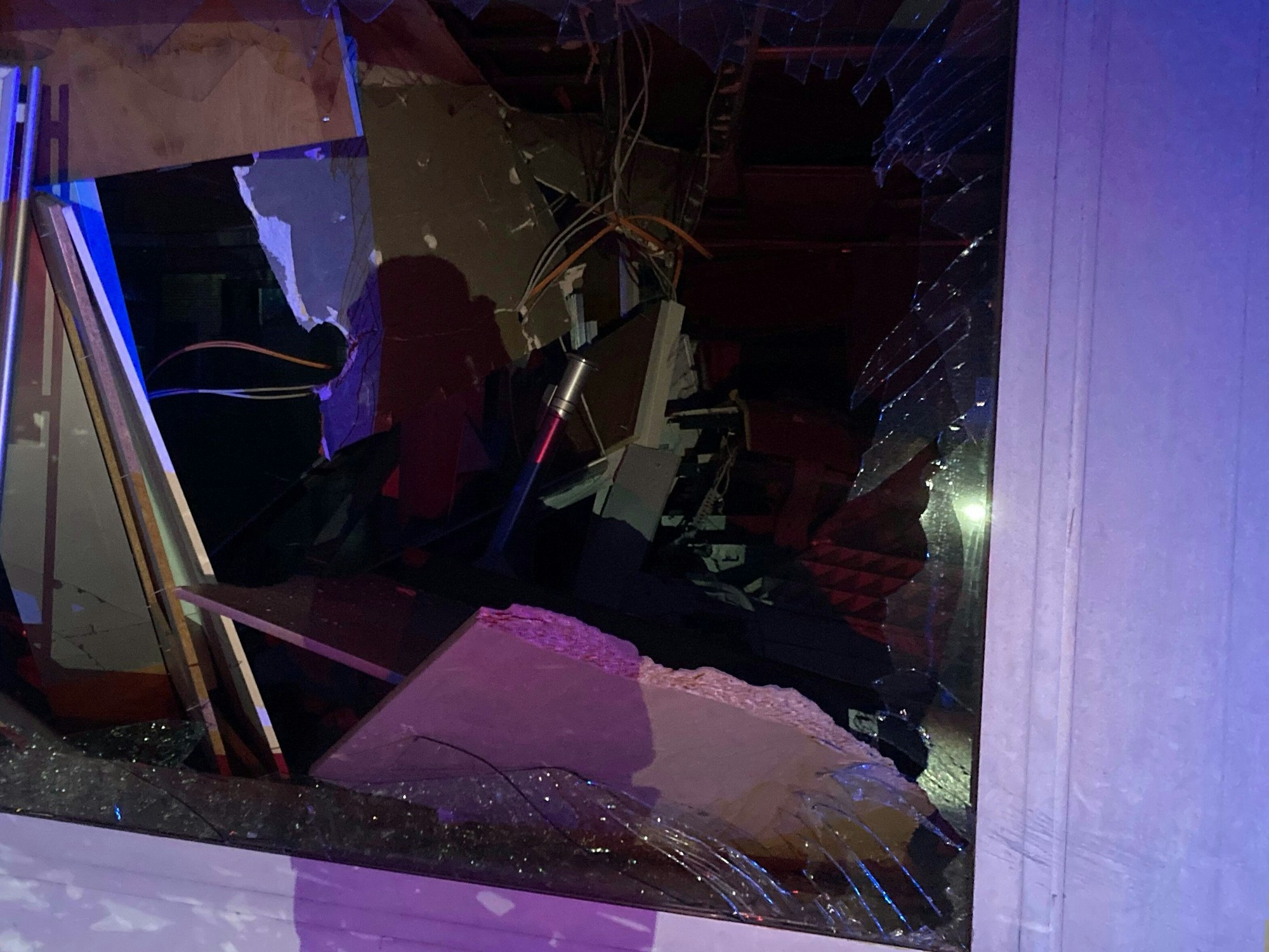 Der zerstörte Geldautomat der Volksbank in Rommerskirchen