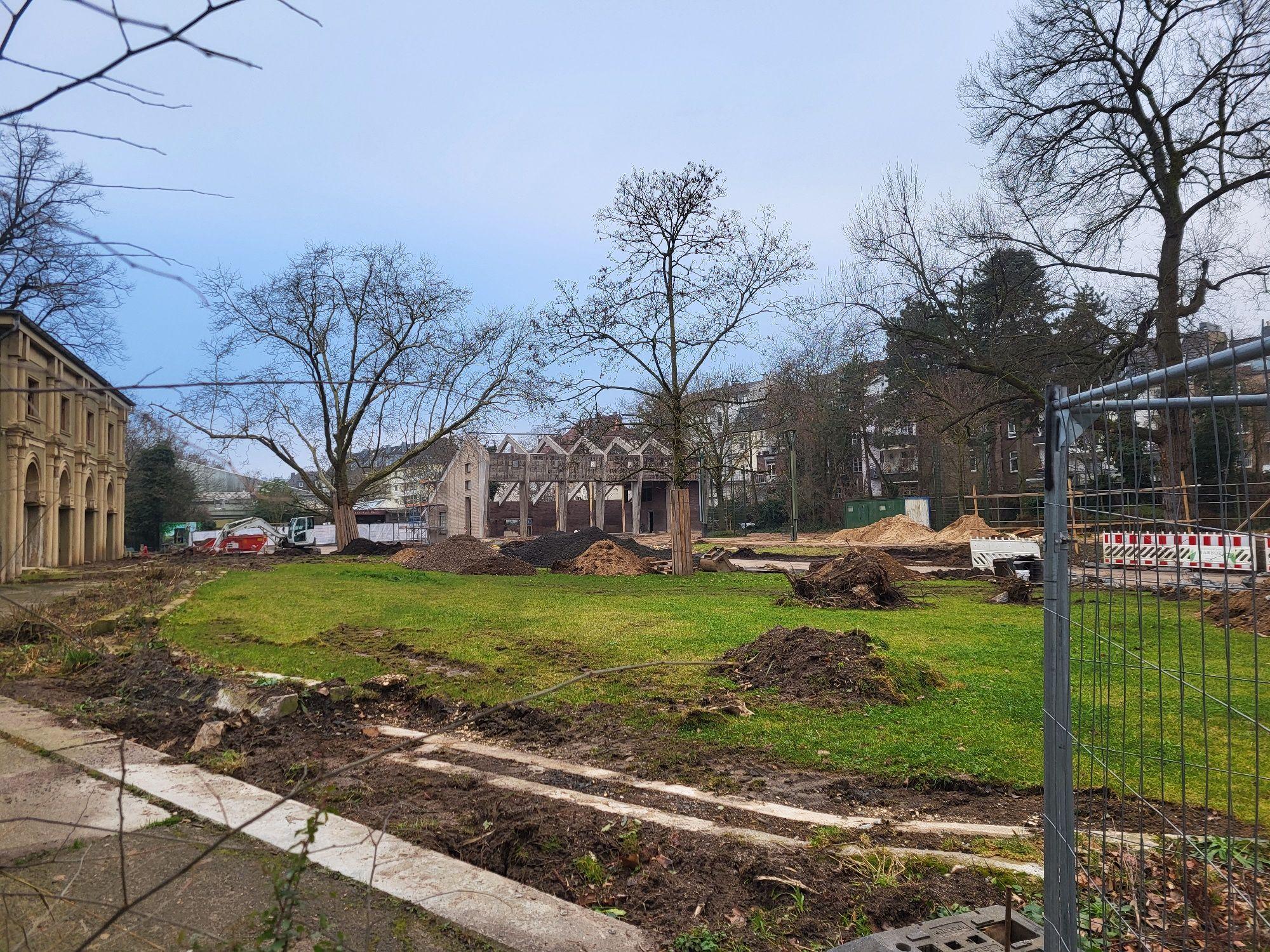 Baustelle im Kölner Zoo. Dort wird das neue Gehege für die Giraffen gebaut.