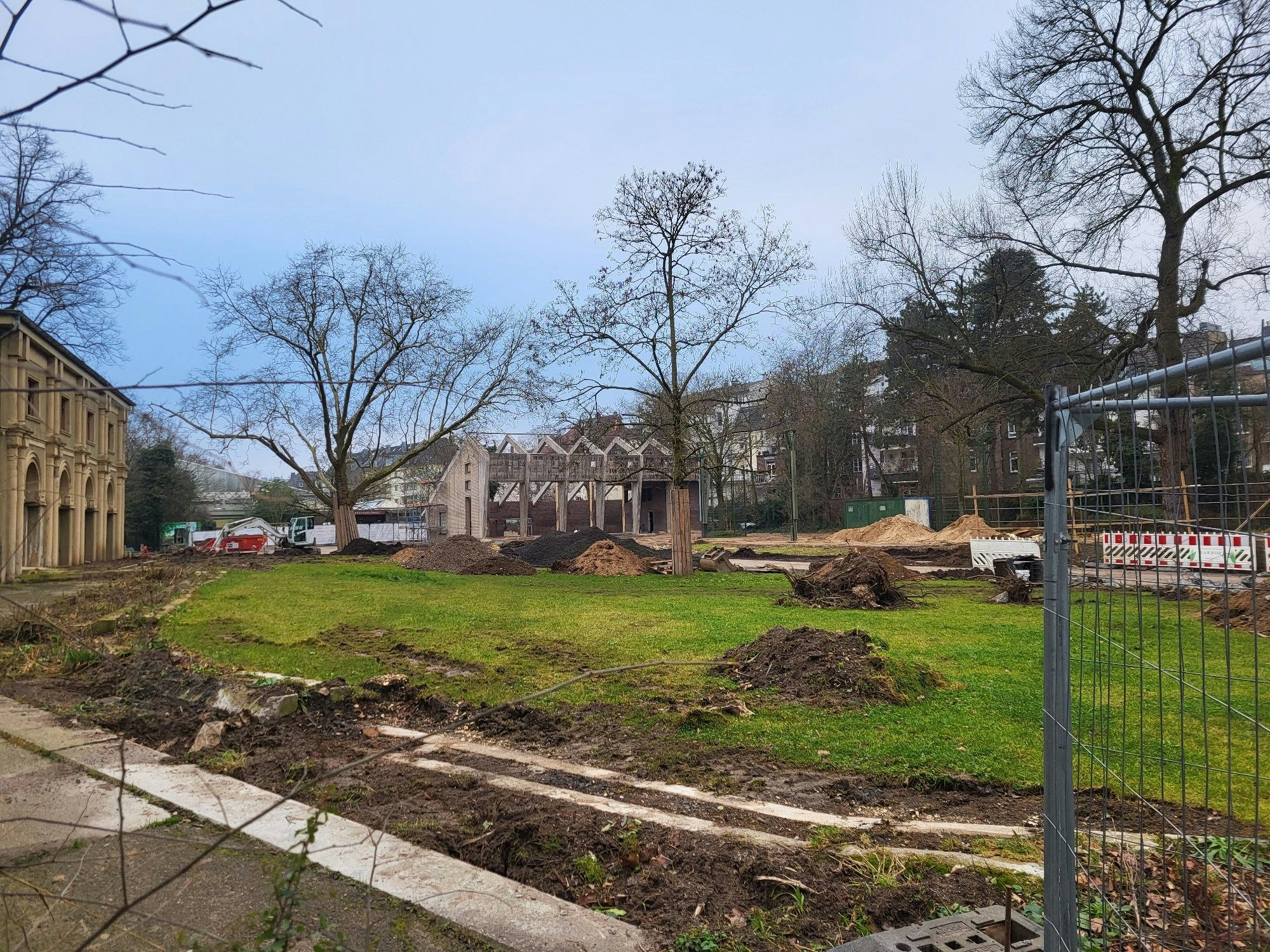 Baustelle im Kölner Zoo. Dort wird das neue Gehege für die Giraffen gebaut.