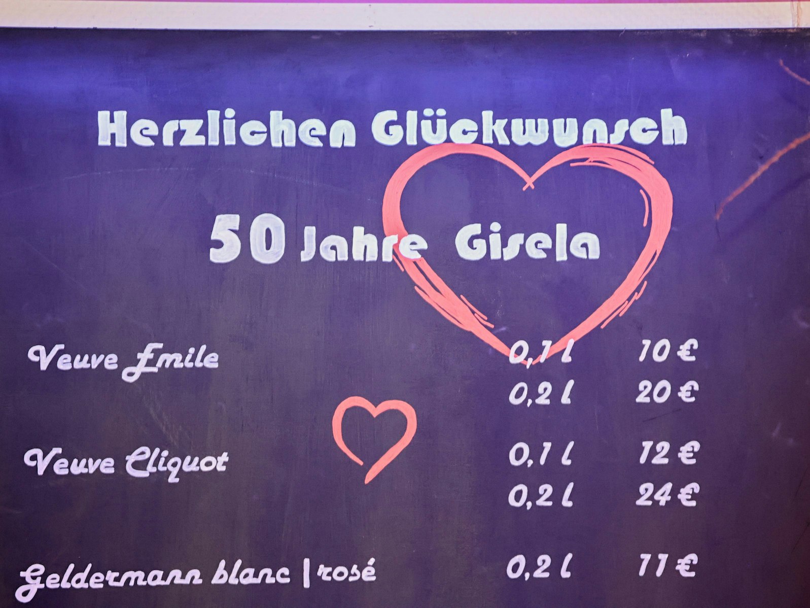 Blick auf die Preisliste an der Sartory-Theke.