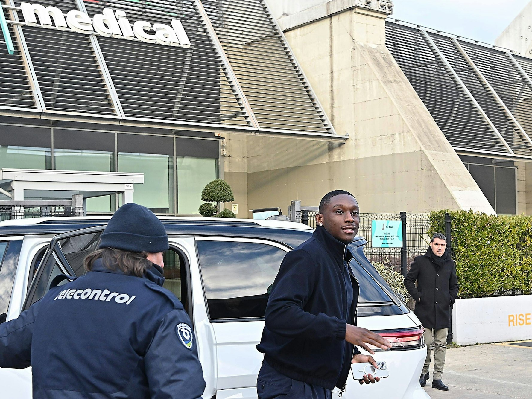 Stürmer Randal Kolo Muani am 16. Januar 2025 vor seinem Medizin-Check bei Juventus Turin.