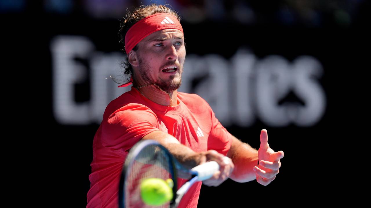 Alexander Zverev am 24. Januar 2025 im Halbfinale der Australian Open gegen Novak Djokovic.
