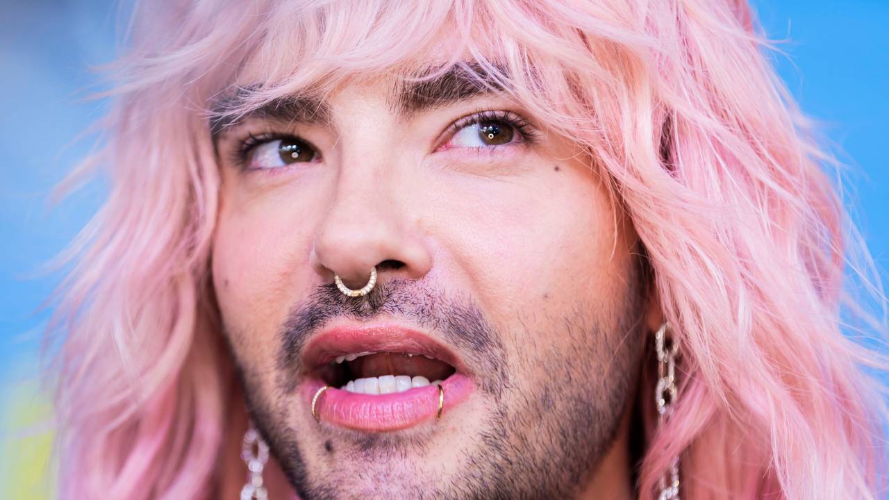 Tokio-Hotel-Frontmann Bill Kaulitz hat in seinem Podcast über Schauspieler Timur Ülker gesprochen.