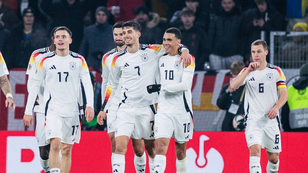Kai Havertz jubelt mit seinen Mitspielern nach einem Tor der DFB-Elf gegen Bosnien-Herzegowina.
