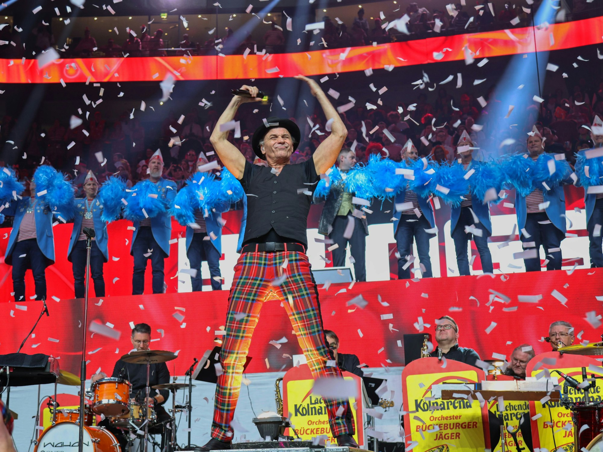 Peter Brings beim Auftritt in der Lanxess-Arena.