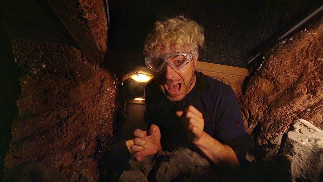 Sam Dylan musste alleine zur Dschungelprüfung „Eruptions-Störung“ antreten.