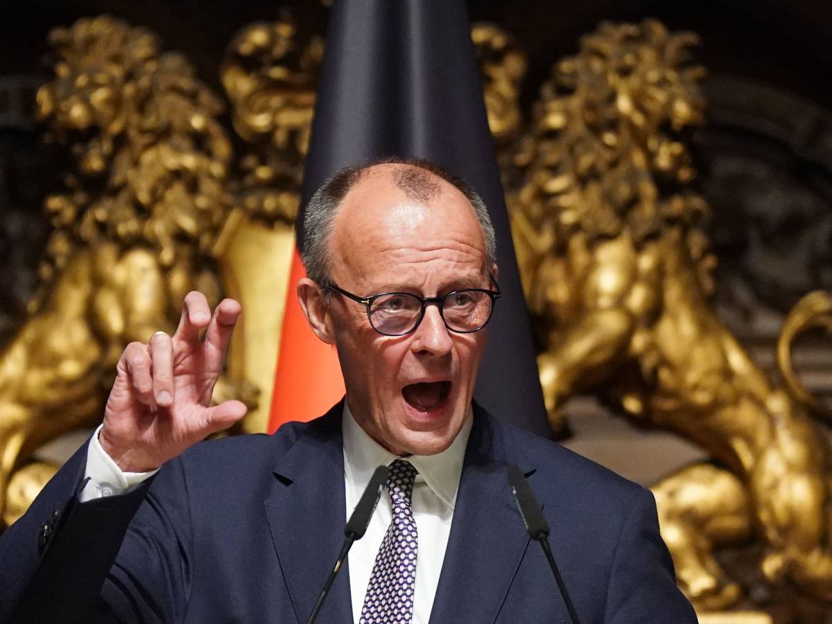 Friedrich Merz spricht am 23. Januar 2025 während der Verleihung des 32. Bürgerpreises der CDU Hamburg im Rathaus.