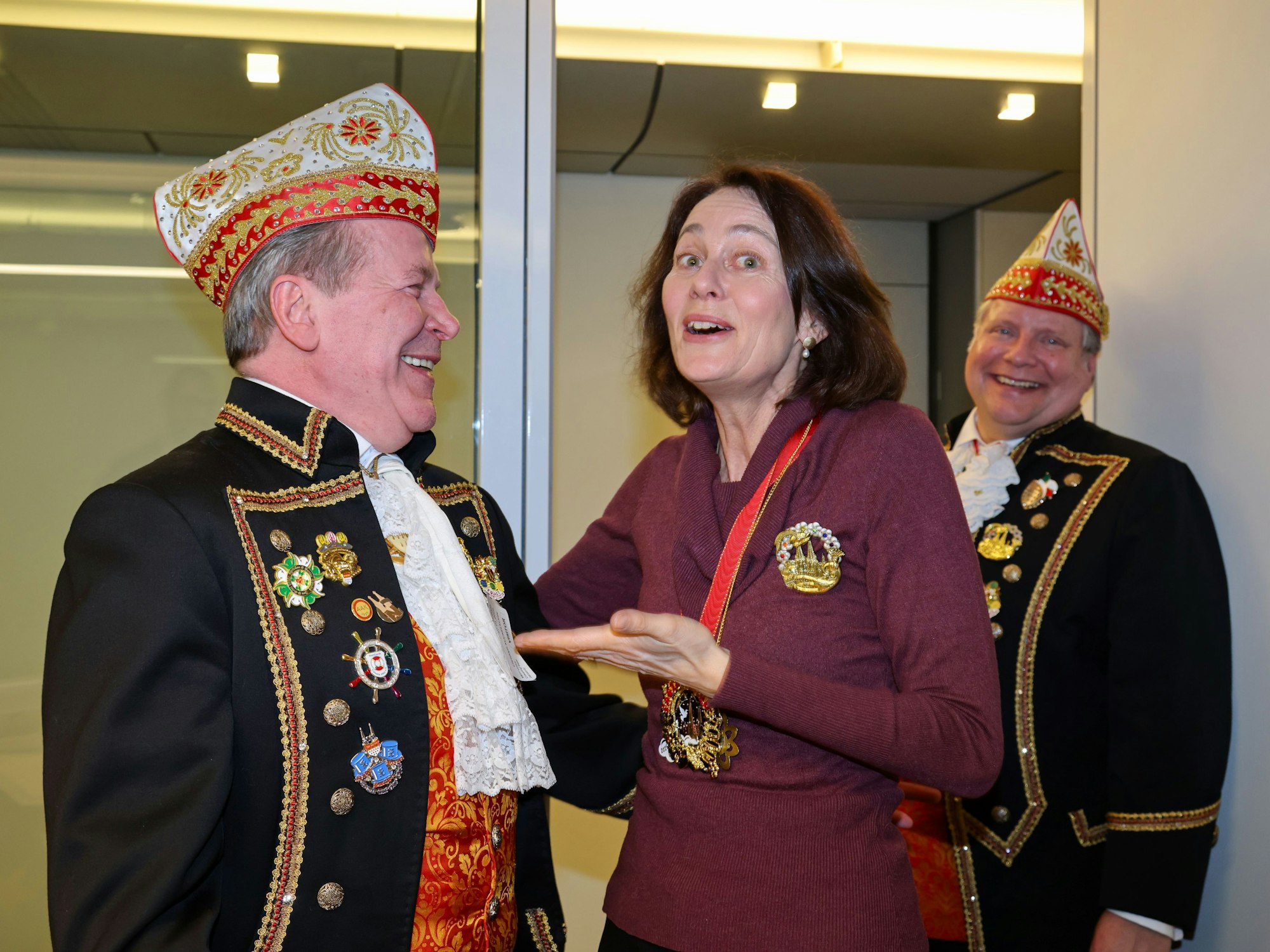 Christoph Kuckelkorn mit Katarina Barley.