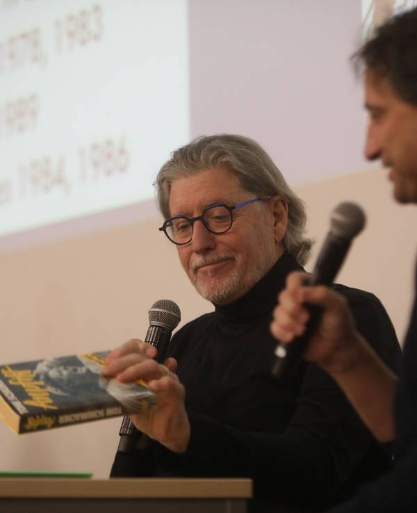Stephan Klemm gemeinsam mit Toni Schumacher am 28. Januar 2025 an der Sport-Hochschule Köln. Der Ex-FC-Star erklärt sein Verhältnis zu den Medien.