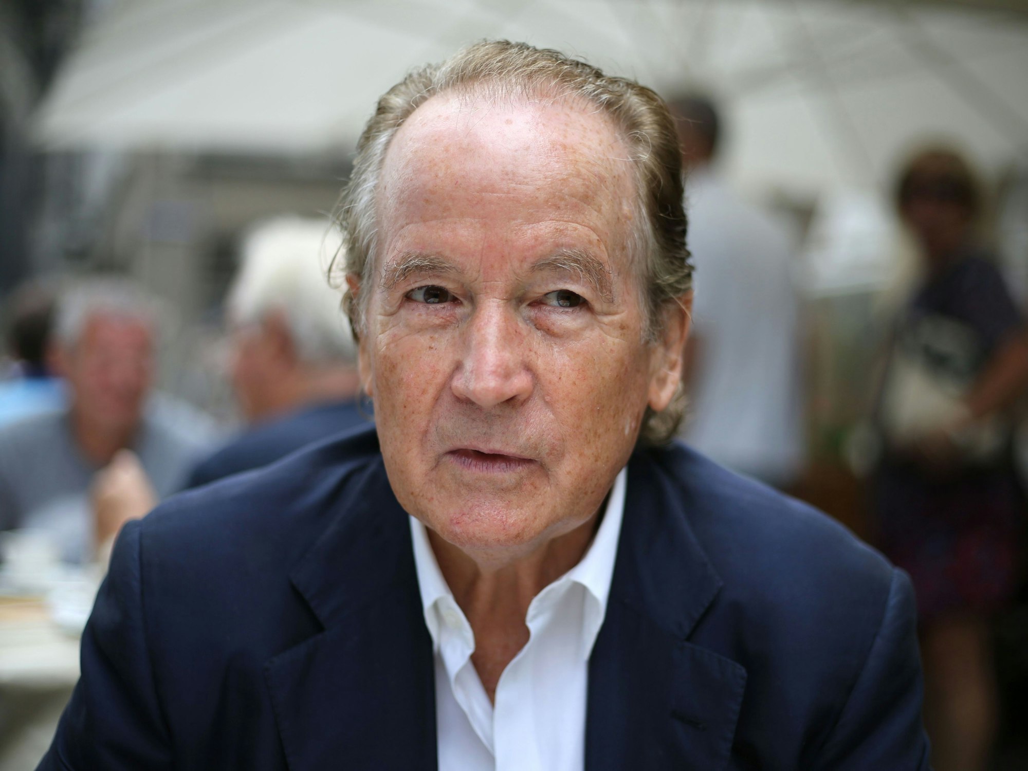 ARCHIV - Der Fernsehmoderator und Schauspieler Max Schautzer, fotografiert am 16.07.2015 in Köln (Nordrhein-Westfalen). Foto: Oliver Berg/dpa +++ dpa-Bildfunk +++