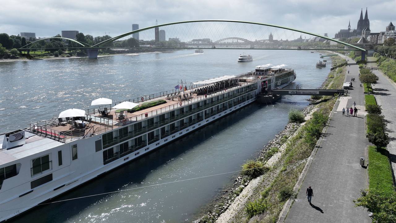 So soll die Fußgängerbrücke über den Rhein in Höhe der Bastei aussehen.