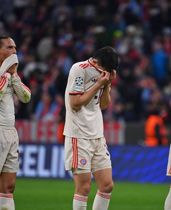 Die Spieler des FC Bayern München sind enttäuscht.