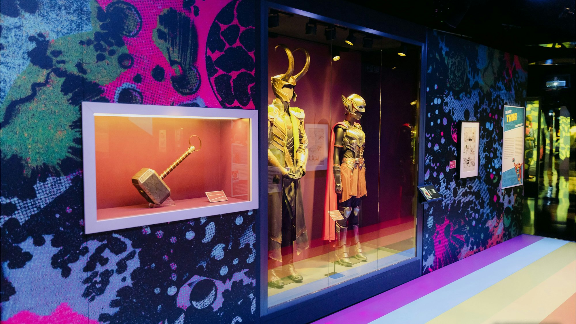 Ausstellungsstücke der Marvel-Ausstellung: Die Ausstellung kommt nun auch nach Köln.