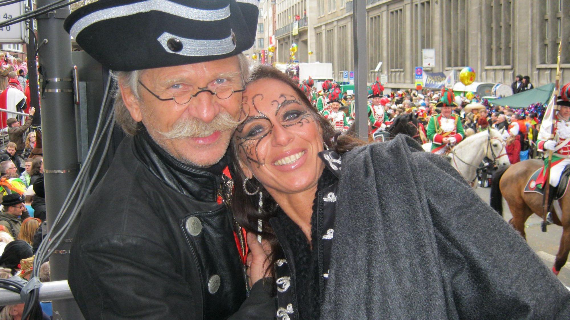 Henning Krautmacher mit seiner Frau Anke im Karneval.