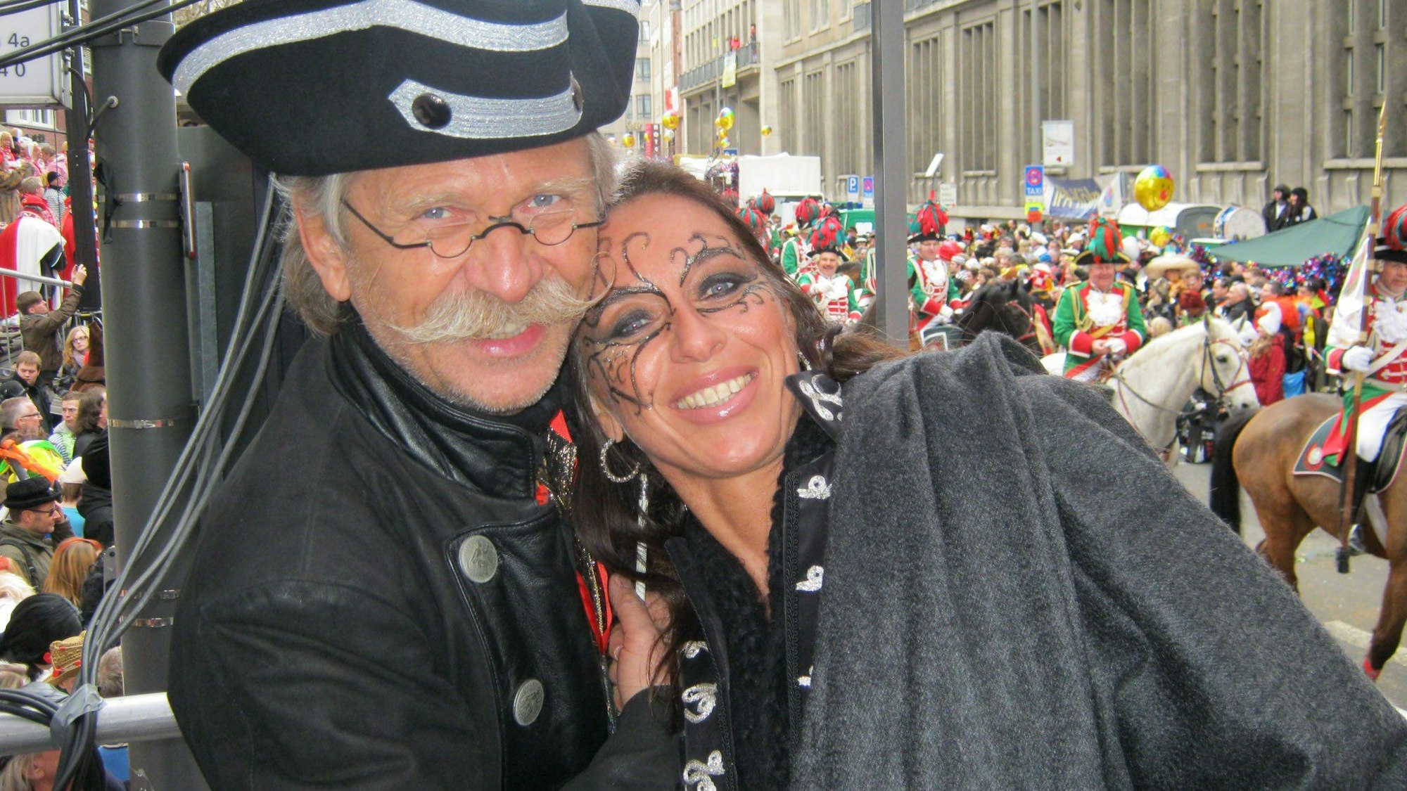 Henning Krautmacher mit seiner Frau Anke im Karneval.