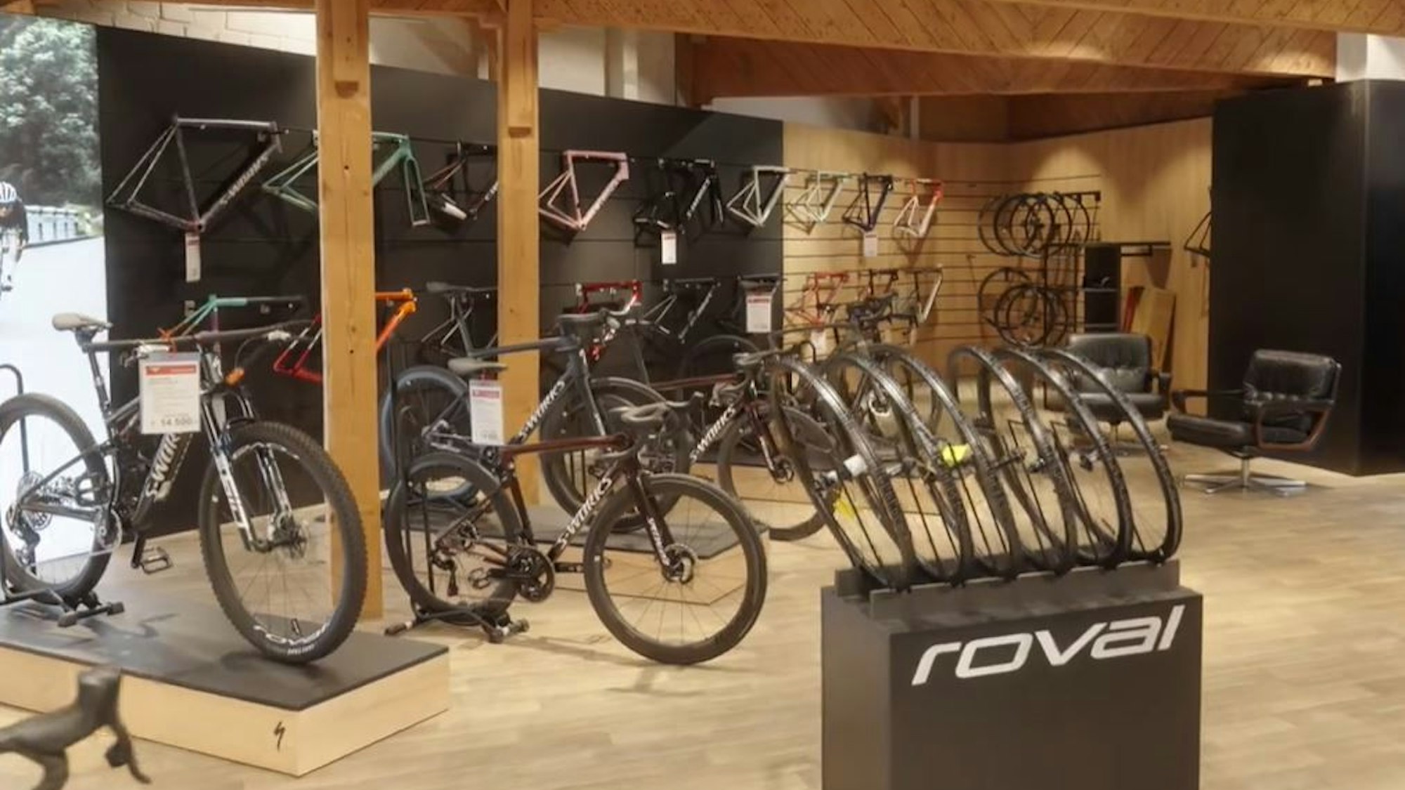 Ein Blick in den Verkaufsraum von „Cycle Werx“ in Köln-Deutz.