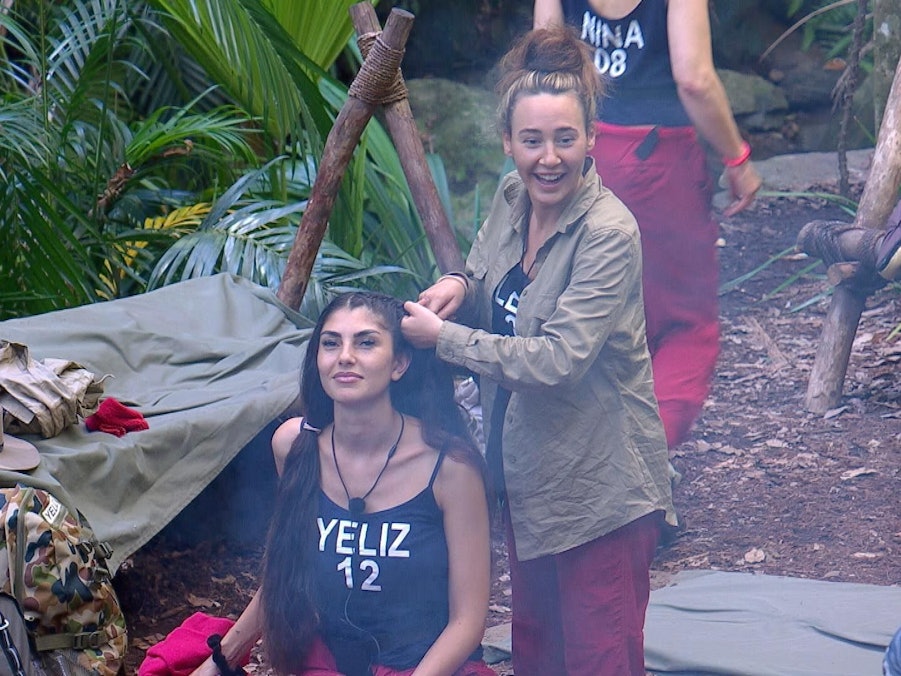 Yeliz Koc (l.) musste das Dschungelcamp verlassen.