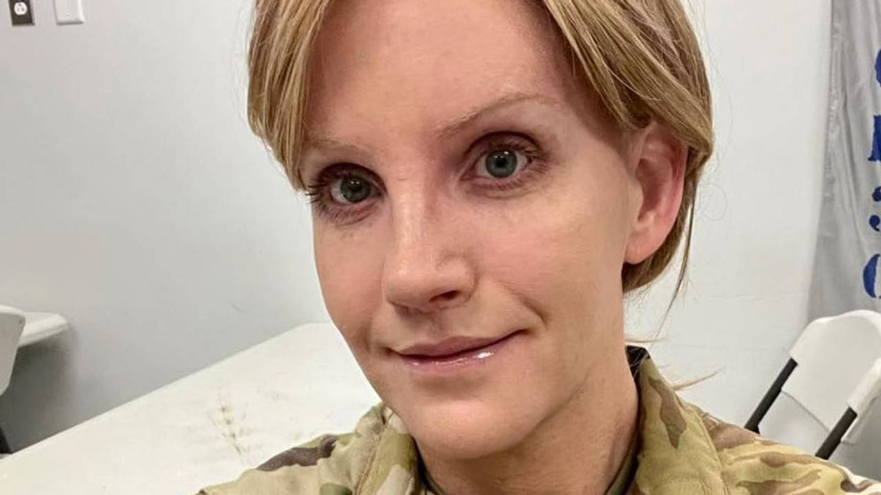 Das Selfie veröffentlichte Pilotin Jo Ellis am 10. Dezember auf ihrem Facebook-Account.