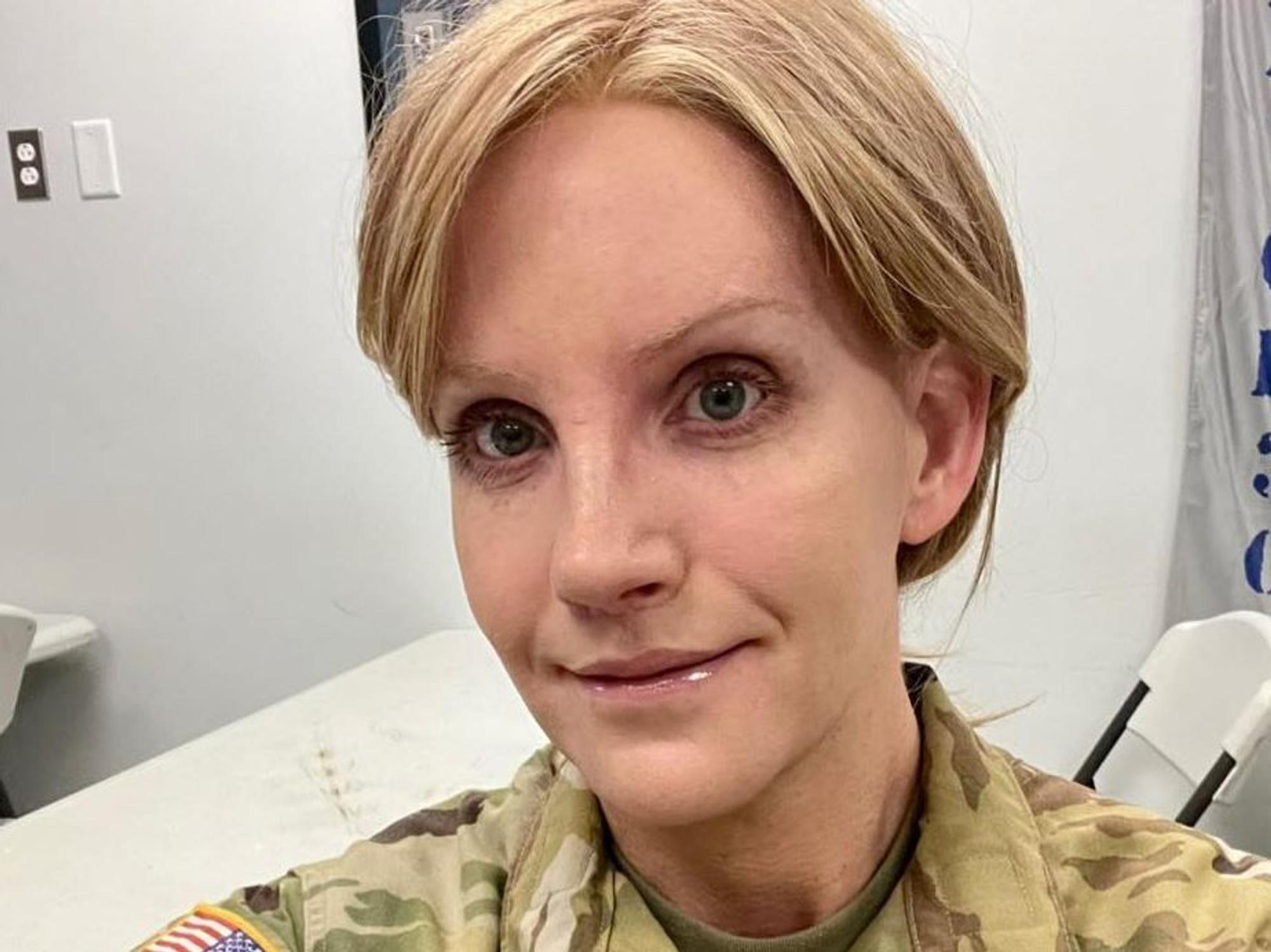 Das Selfie veröffentlichte Pilotin Jo Ellis am 10. Dezember auf ihrem Facebook-Account.