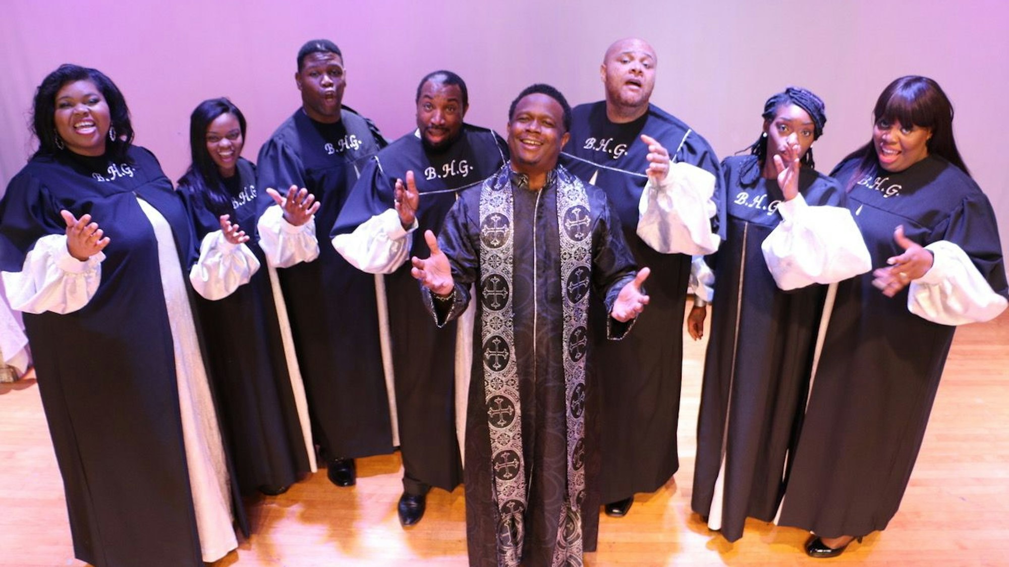 Grammy-Preisträger Reverand Gregory M. Kelly tritt mit seinem „Best of Harlem Gospel Chor“ in der Kölner Lutherkirche auf.
