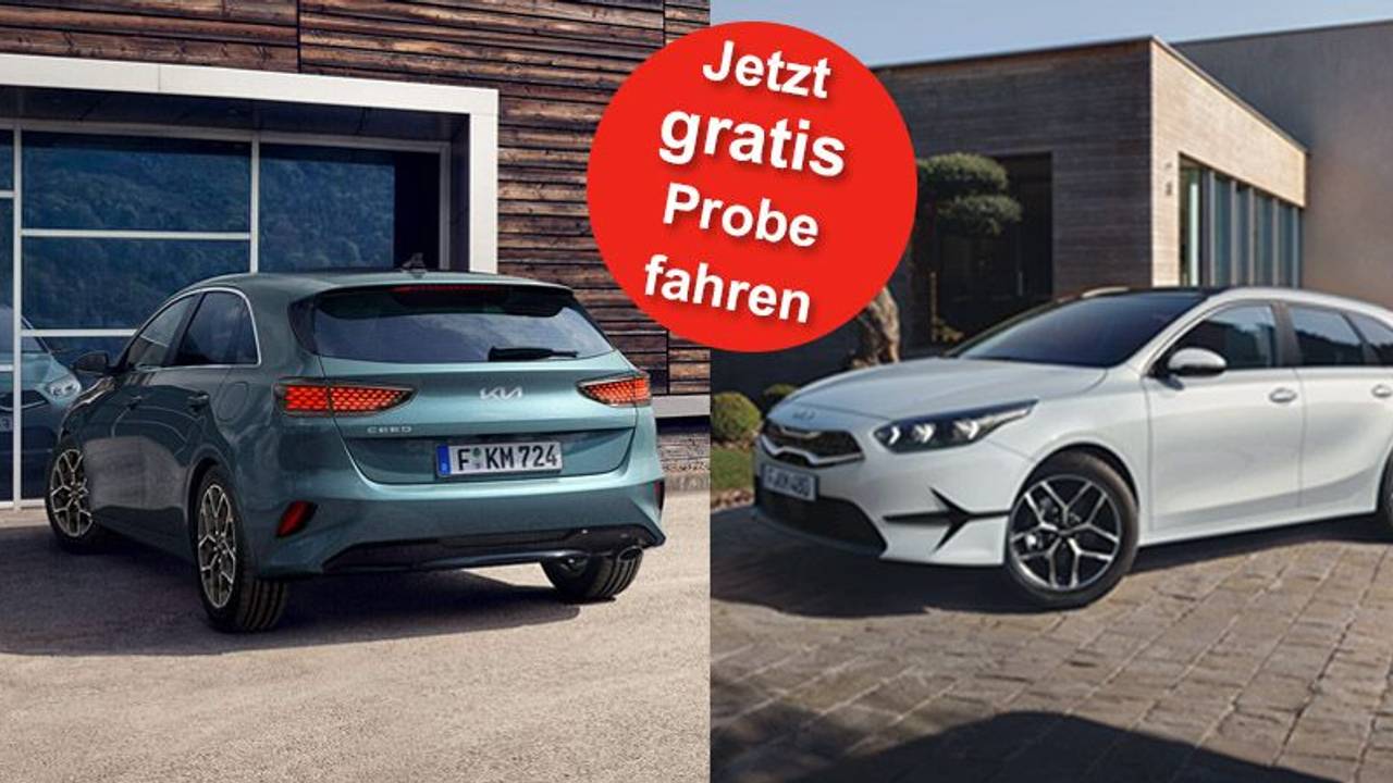 Kia Ceed 1.0 T-GDI MT Ultimate Edition und Kia Ceed Sportswagon 1.0 T-GDI MT Ultimate Edition stehen geparkt vor Garageneinfahrten.