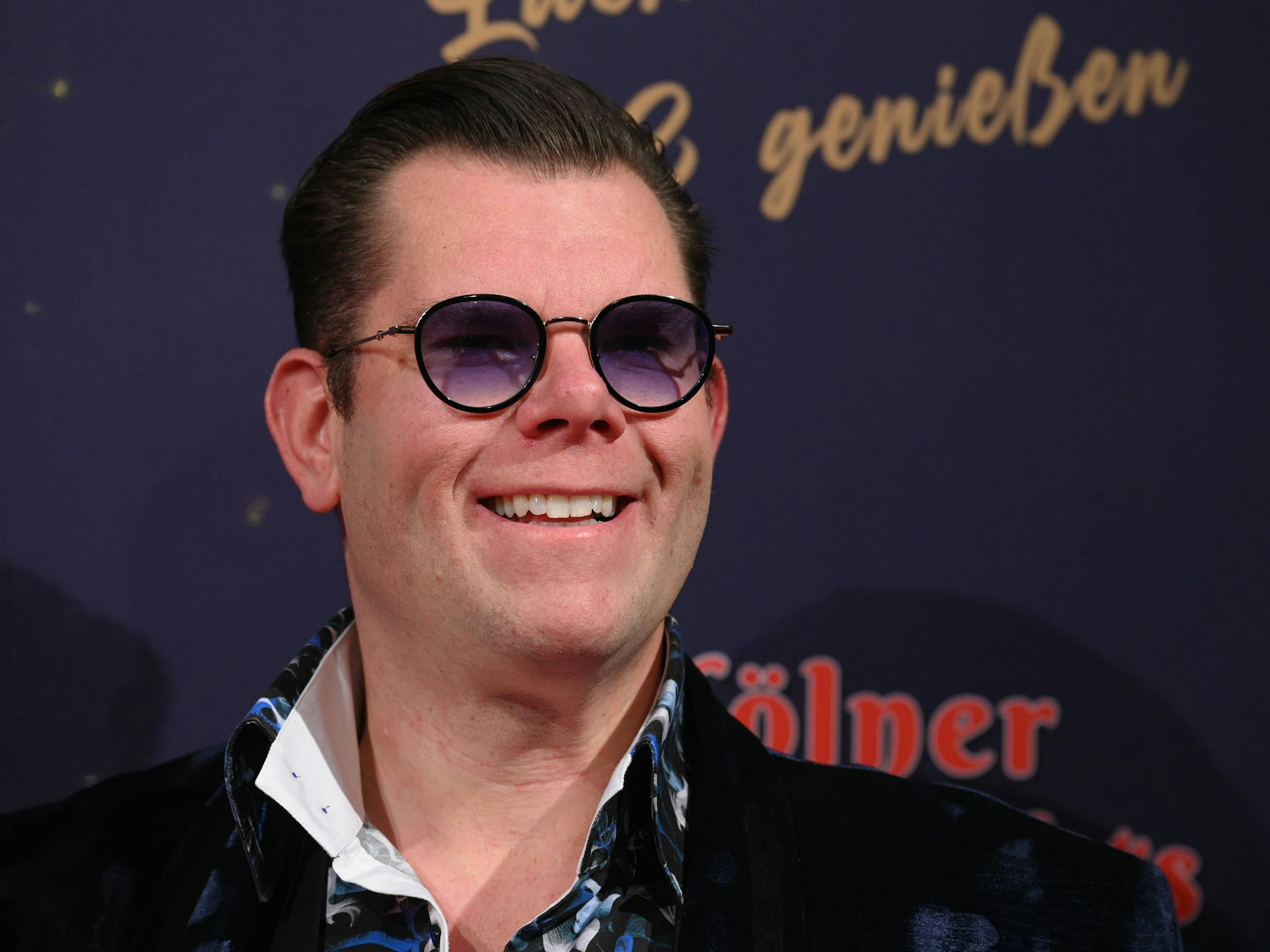 Dennis Schick kommt zur Premiere des 9. Kölner WeihnachtsCircus.