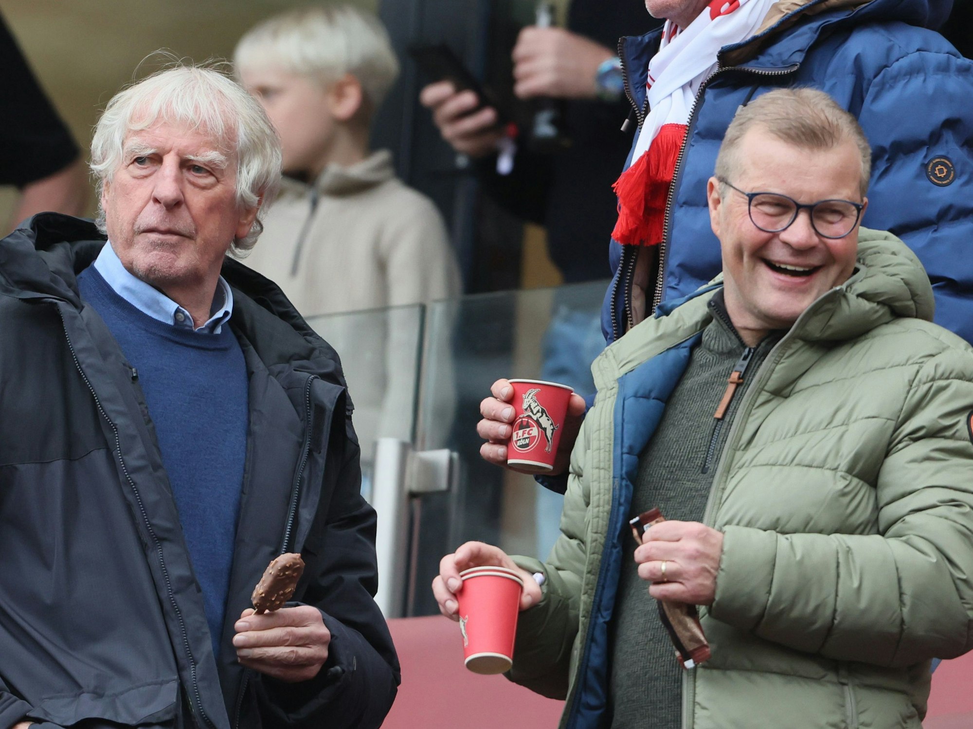Von links: Erich Rutemöller, Frank Schaefer beim 1. FC Köln.