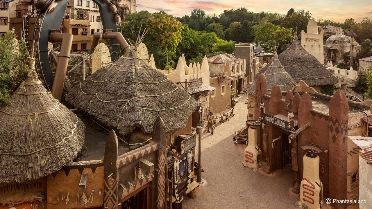 Die Themenwelt Deep in Africa im Phantasialand in Brühl.