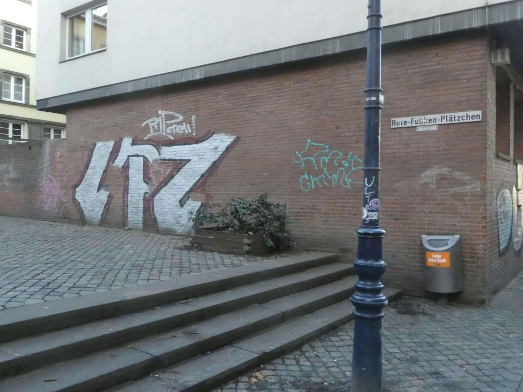 Graffiti am Rote-Funken-Plätzchen.