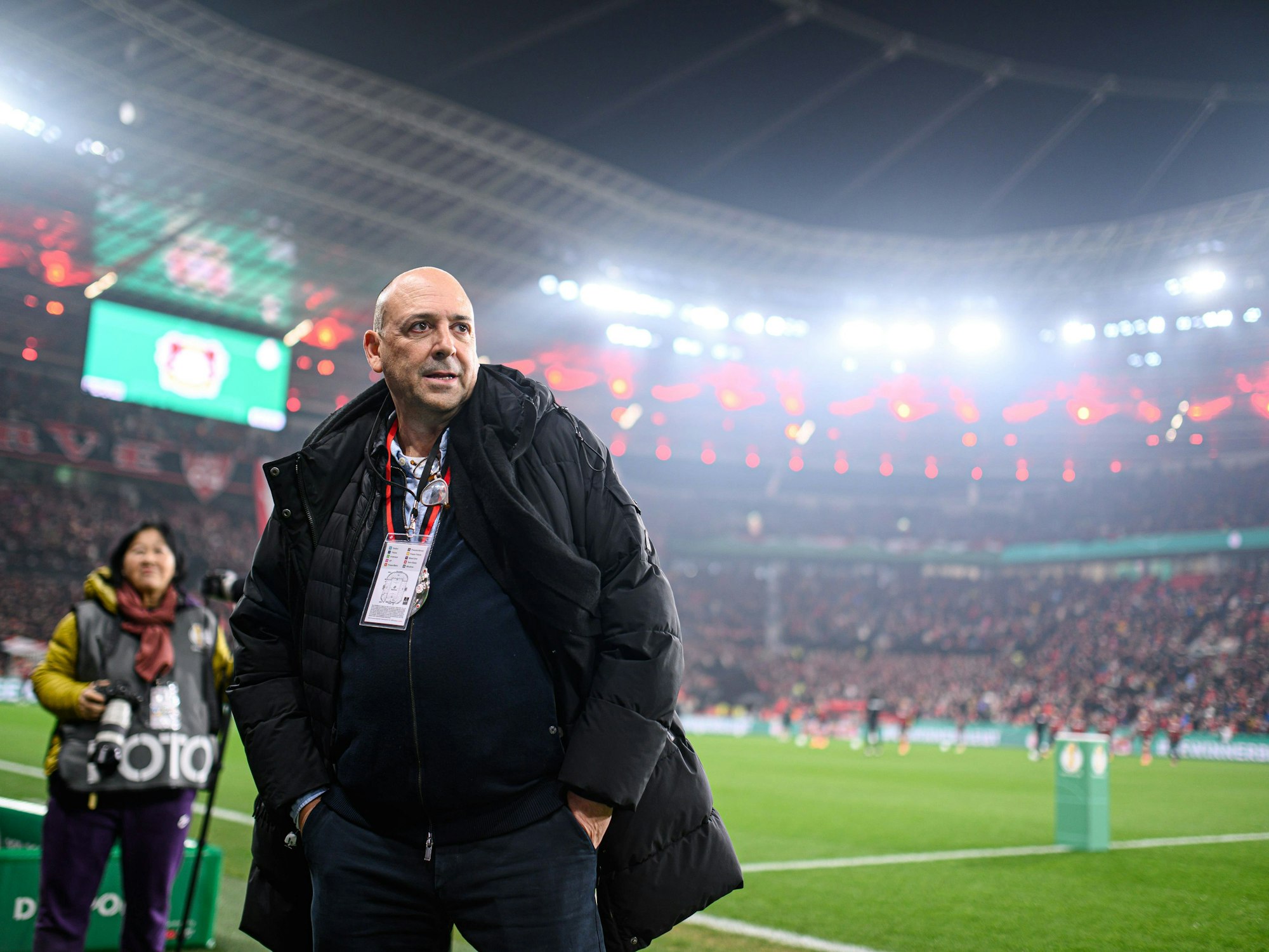 Ferndando Carro steht vor dem Pokal-Spiel im Stadion.