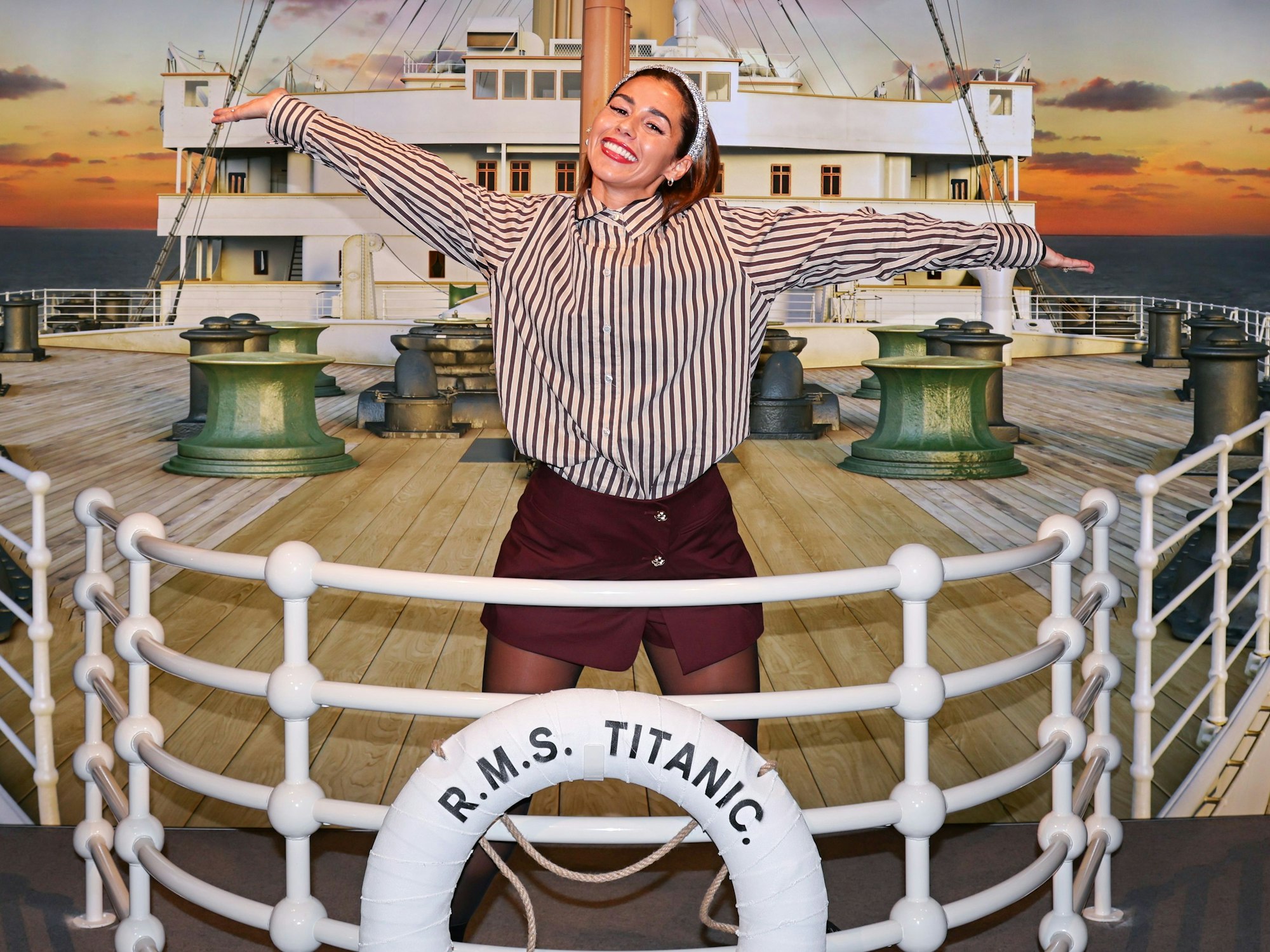 Sarah Engels in der Titanic-Ausstellung.