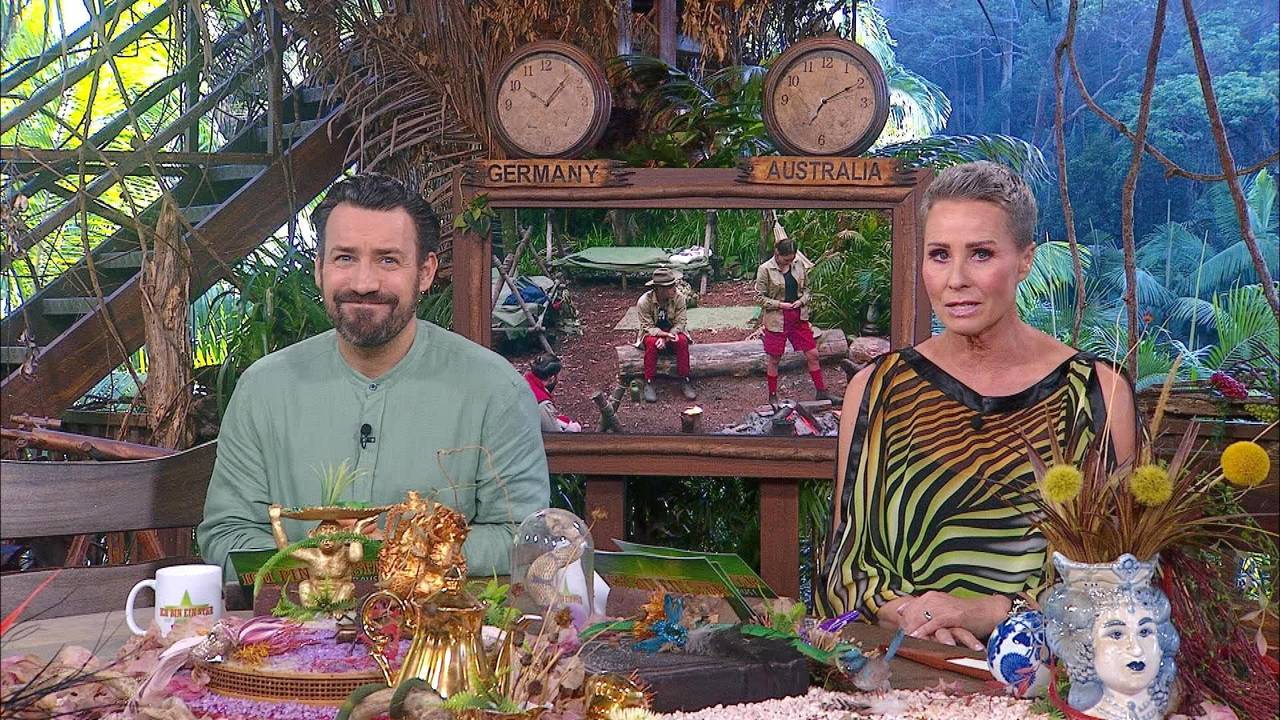 Jan Köppen und Sonja Zietlow im Dschungelcamp-Baumhaus.