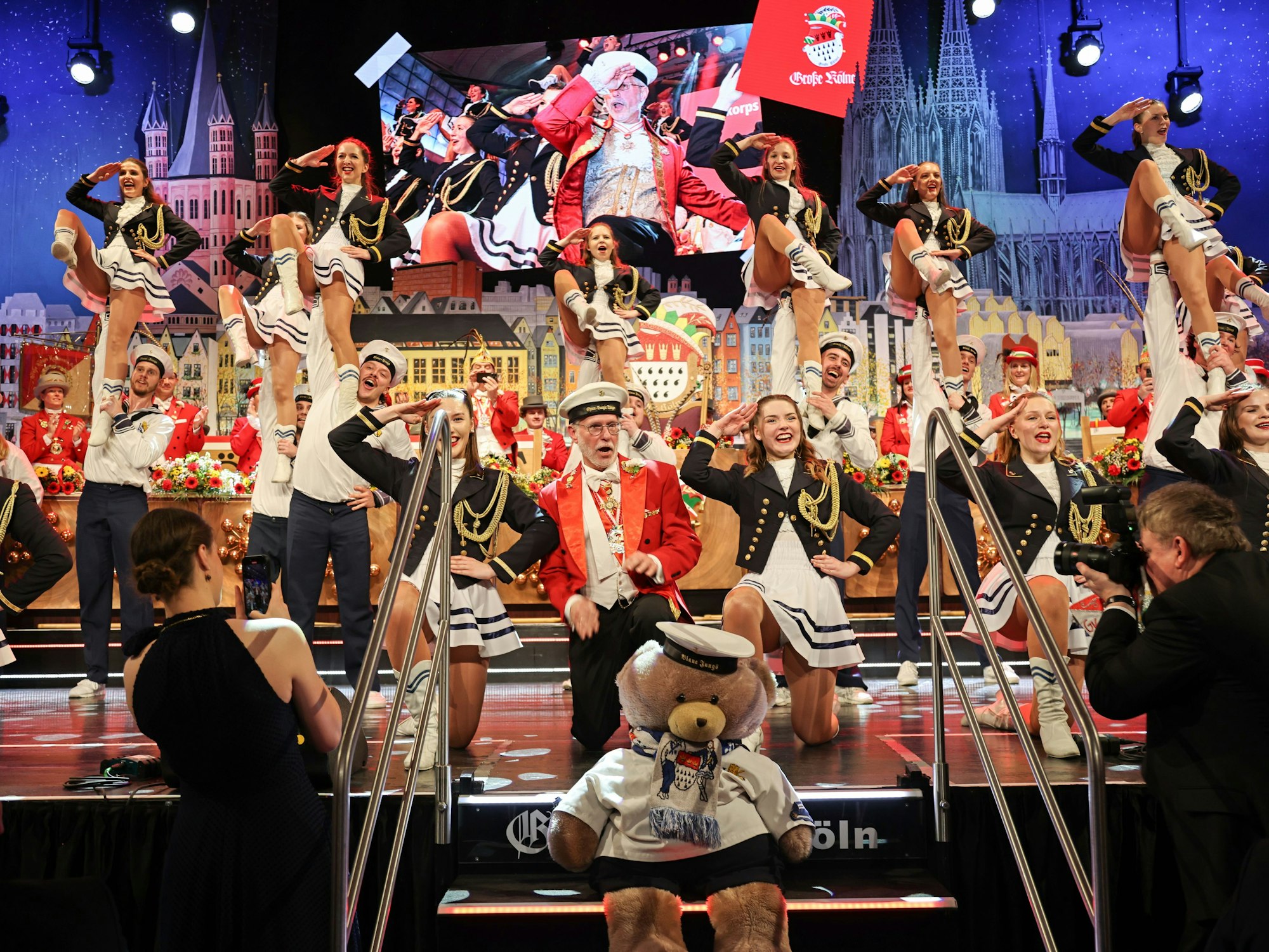 Joachim Wüst tanzt den Seemanns-Boogie.