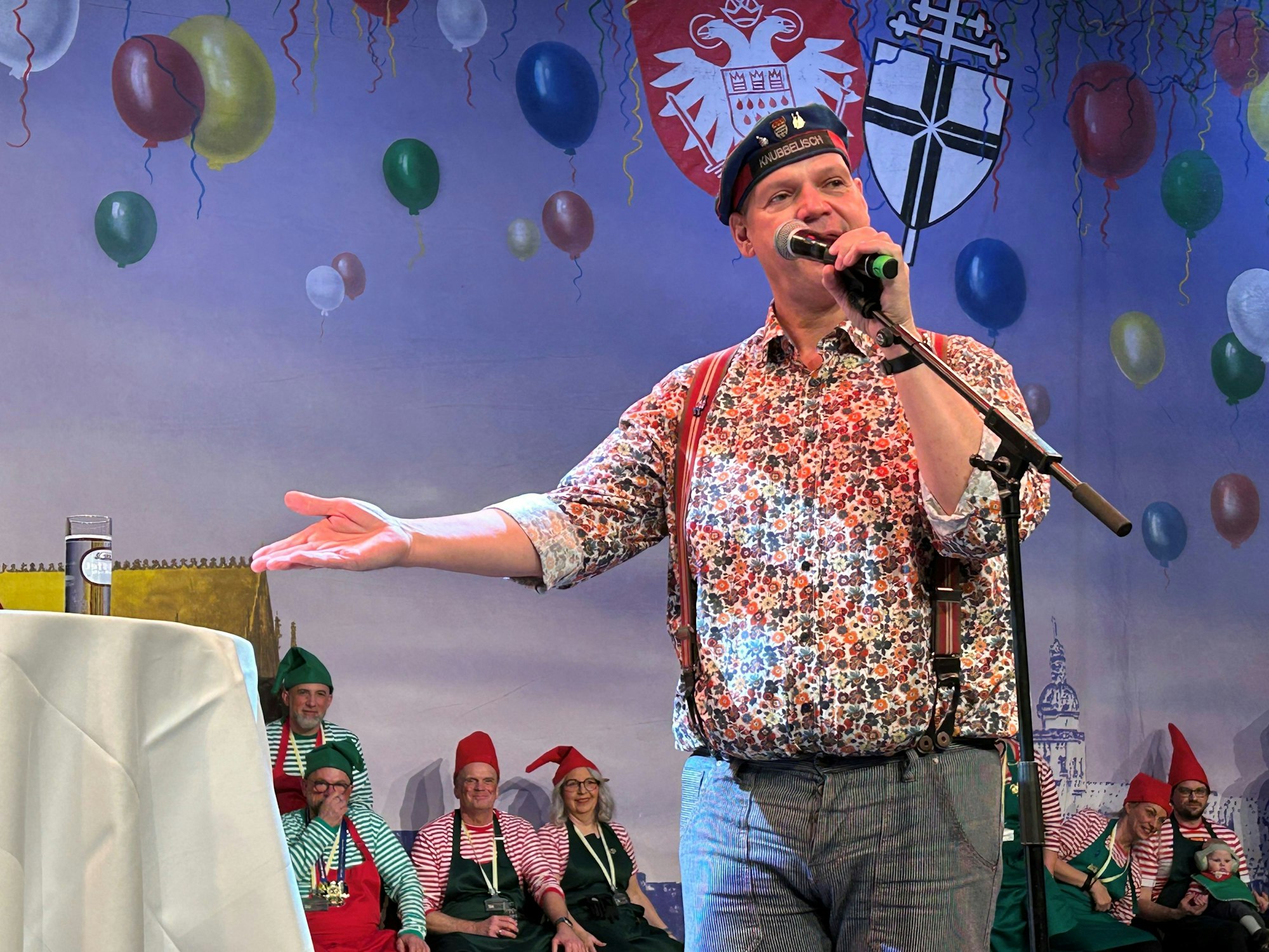 Ralf Knoblich hält seine Büttenrede.
