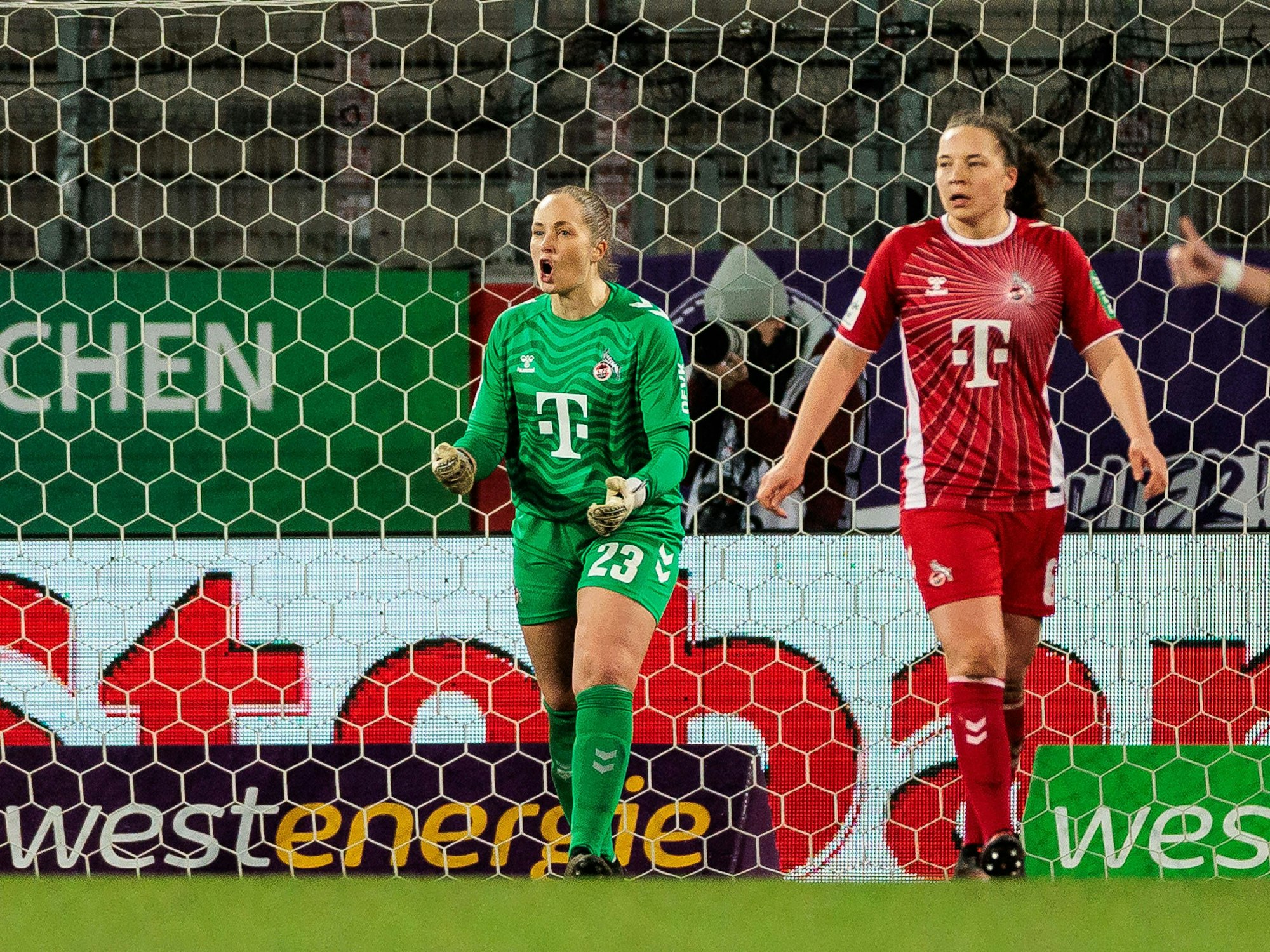 An Kölns Keeperin Aurora Mikalsen gab es am Dienstagabend (11. Februar 2025) im Nachholspiel gegen die SGS Essen kein Vorbeikommen.