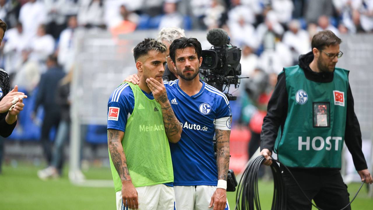 Rodrigo Zalazar und Danny Latza nach dem Spiel gegen Eintracht Frankfurt.