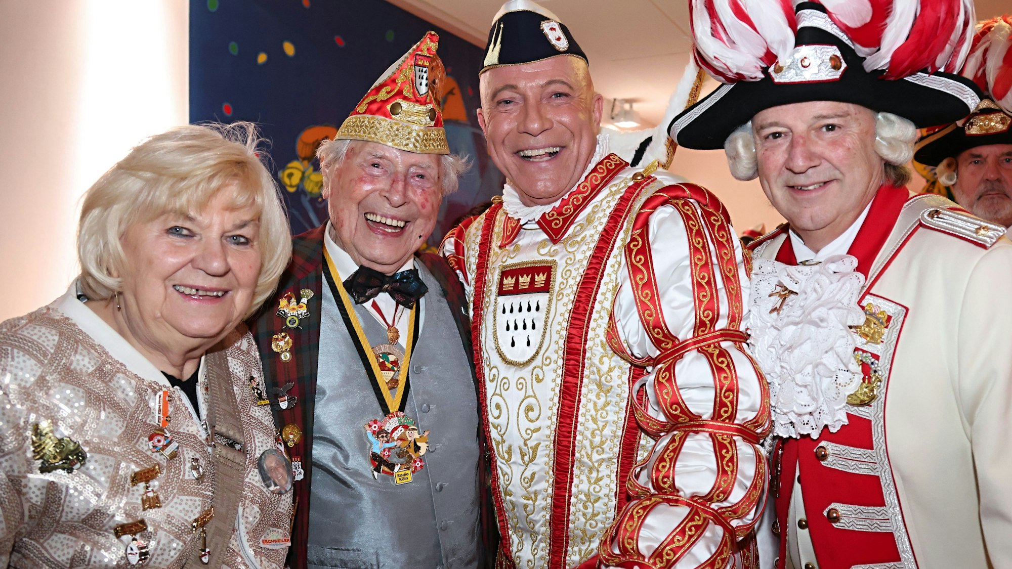 Prinz René mit Ludwig Sebus, Helga und Bubi Brühl.