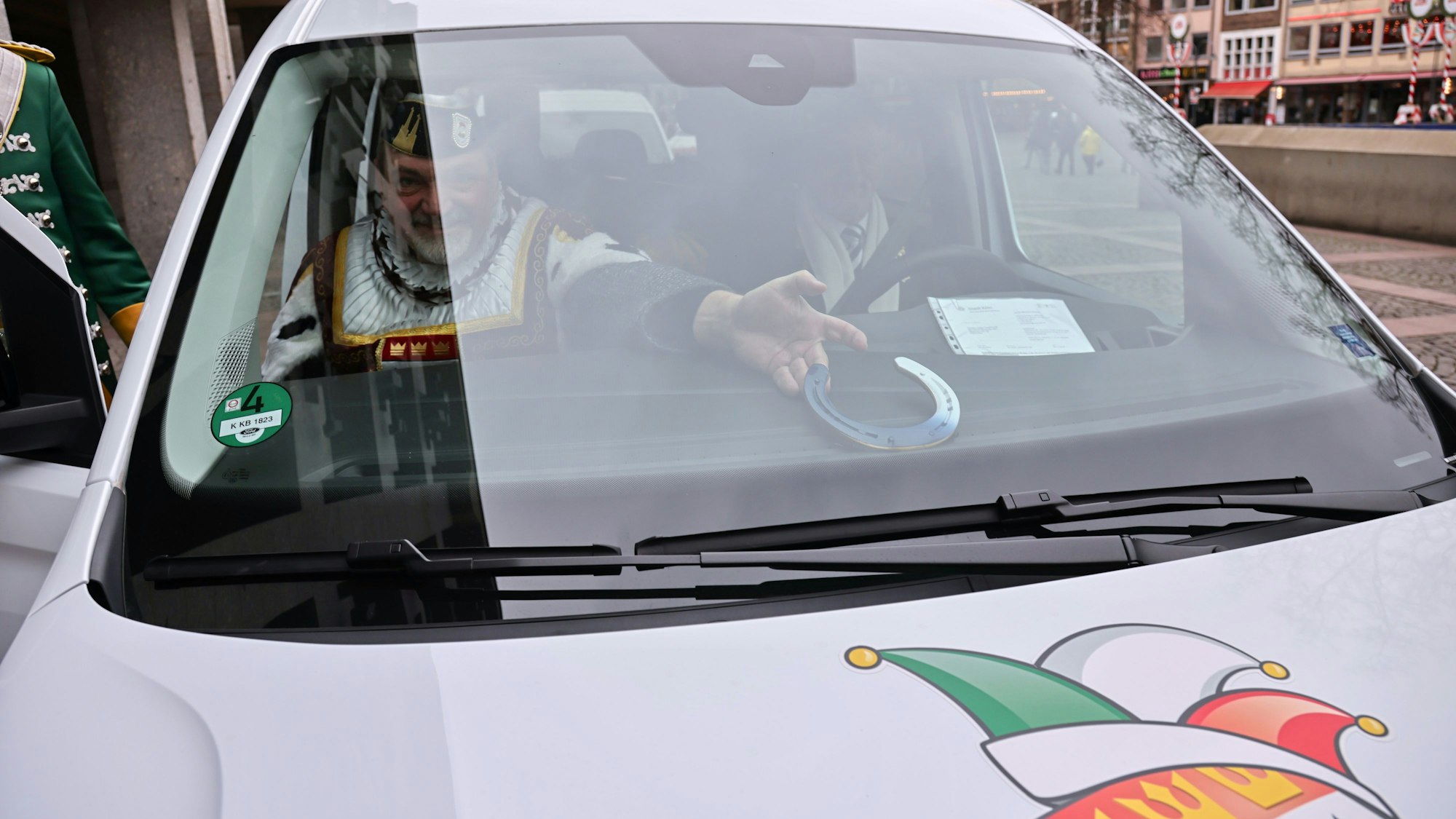 Hufeisen im Auto von Bauer Michael.