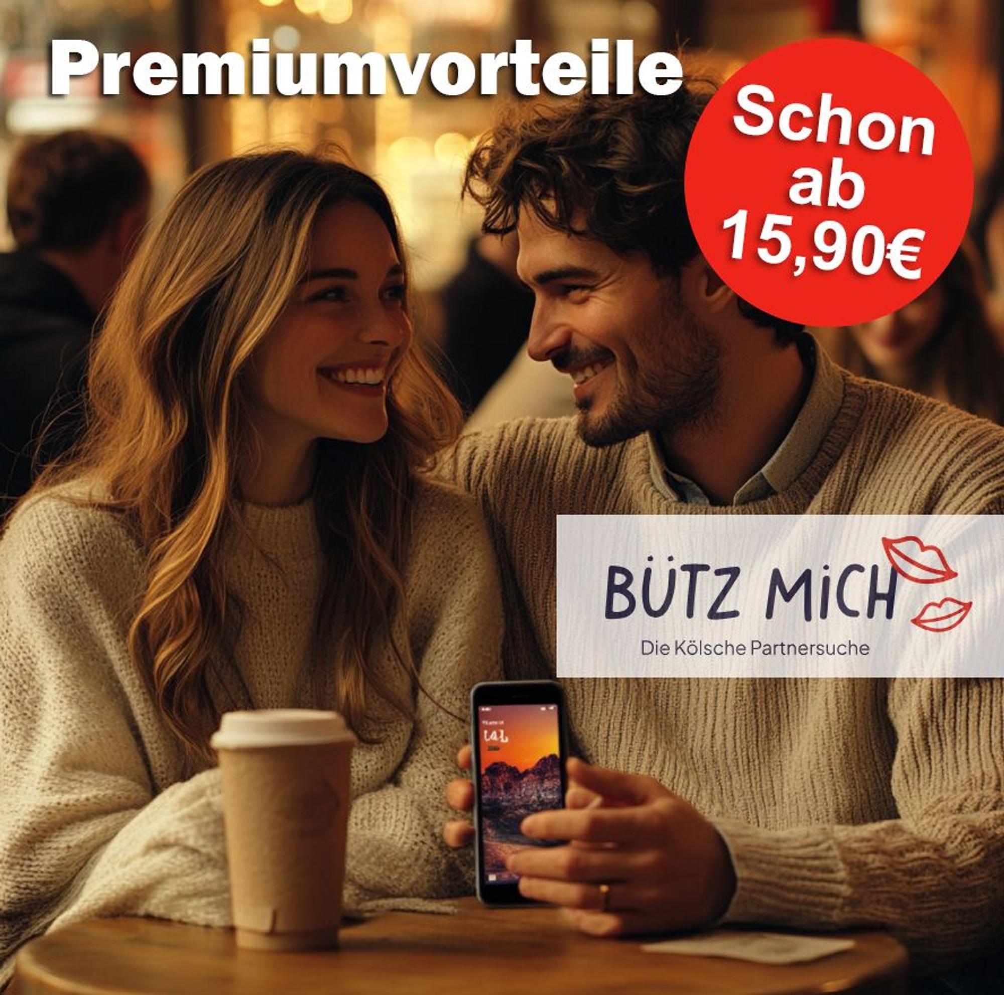 Ein glückliches Paar sitzt in einem gemütlichen Café, lächelt sich tief in die Augen und genießt den Moment – ihre Hände berühren sich sanft, während auf seinem Smartphone die Dating-App „Bütz mich“ zu sehen ist, der Ort, an dem ihre Liebesgeschichte begann.