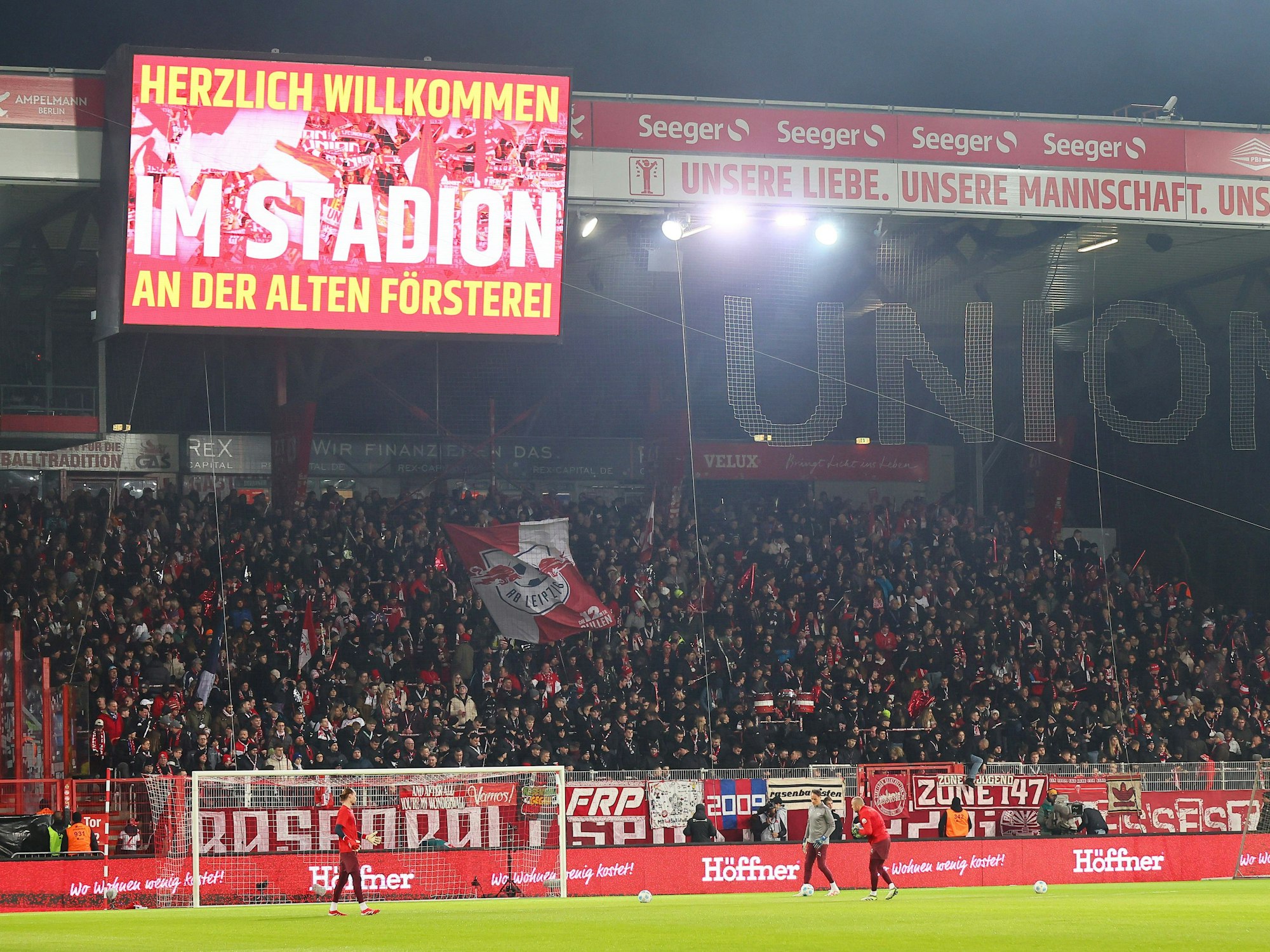 Die Fans von Union Berlin am 1. Februar 2025 beim Spiel gegen RB Leipzig.