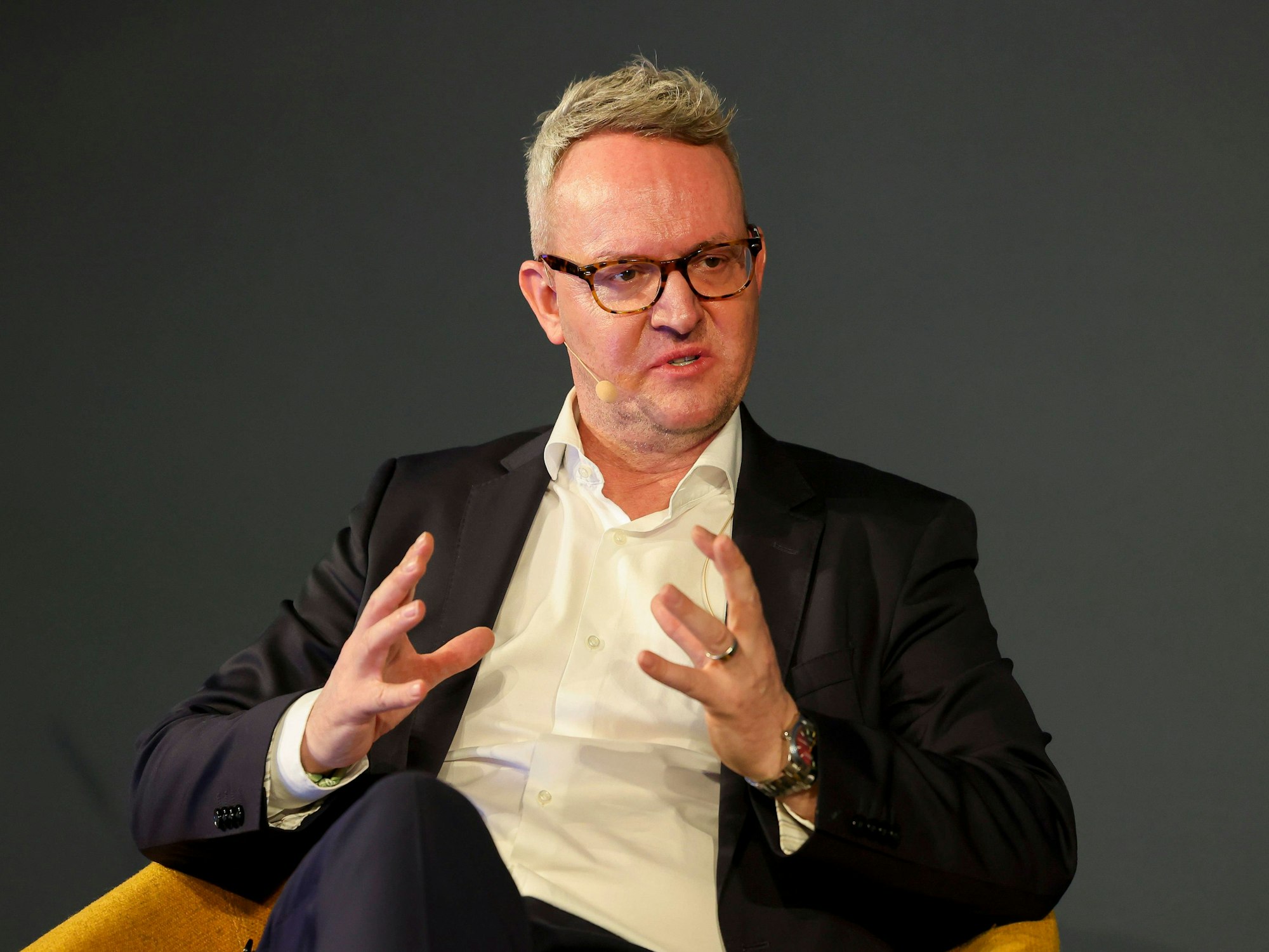 Der ehemalige FC-Boss Alexander Wehrle am 5. Februar 2025 auf der SPOBIS in Hamburg.