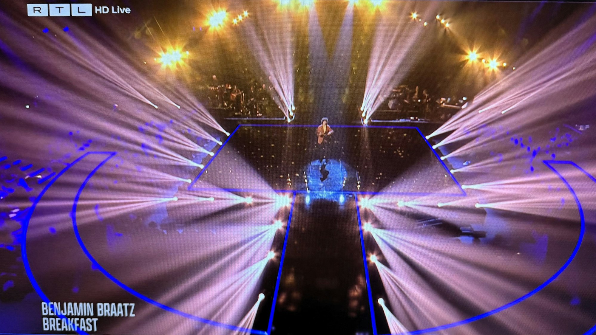 Benjamin Braatz tritt am 14. Februar bei Chefsache ESC mit Stefan Raab auf.