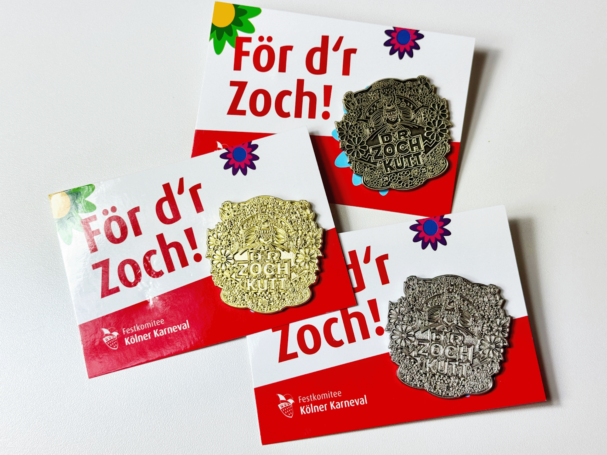 Die neuen Rosenmontagszug-Spangen.