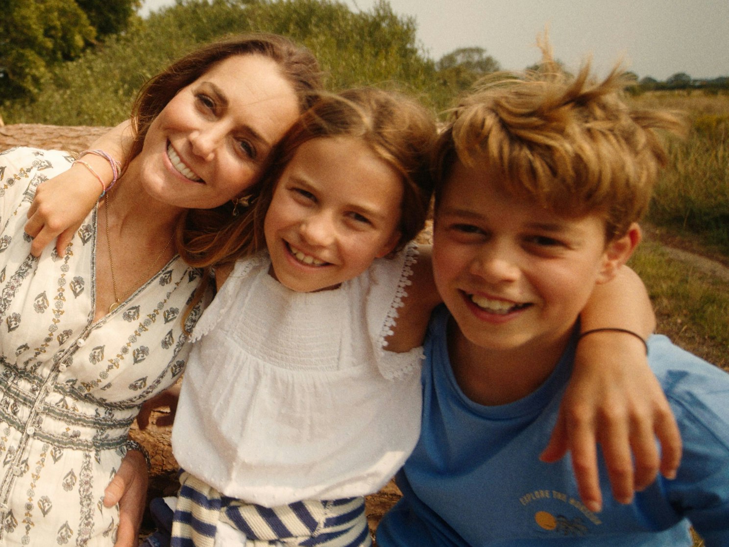 Prinzessin Kate mit ihren ältesten Kindern: Prinz George und Prinzessin Charlotte. Das Foto wurde 2024 veröffentlicht.