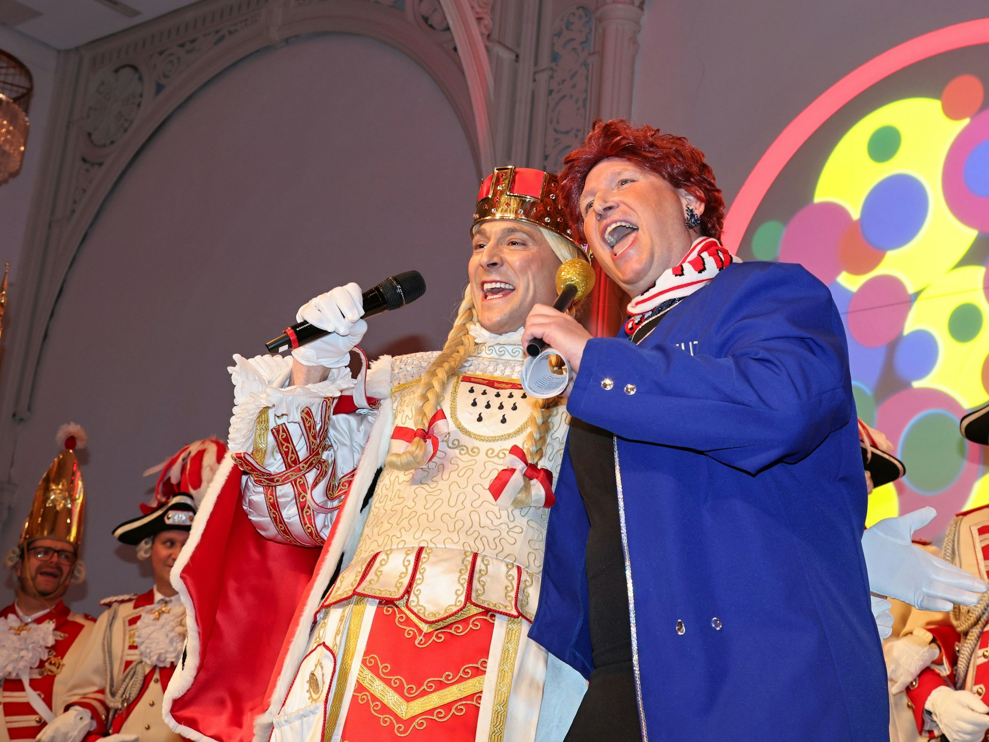 Jungfrau Marlis singt mit Ingo Pohlkötter.