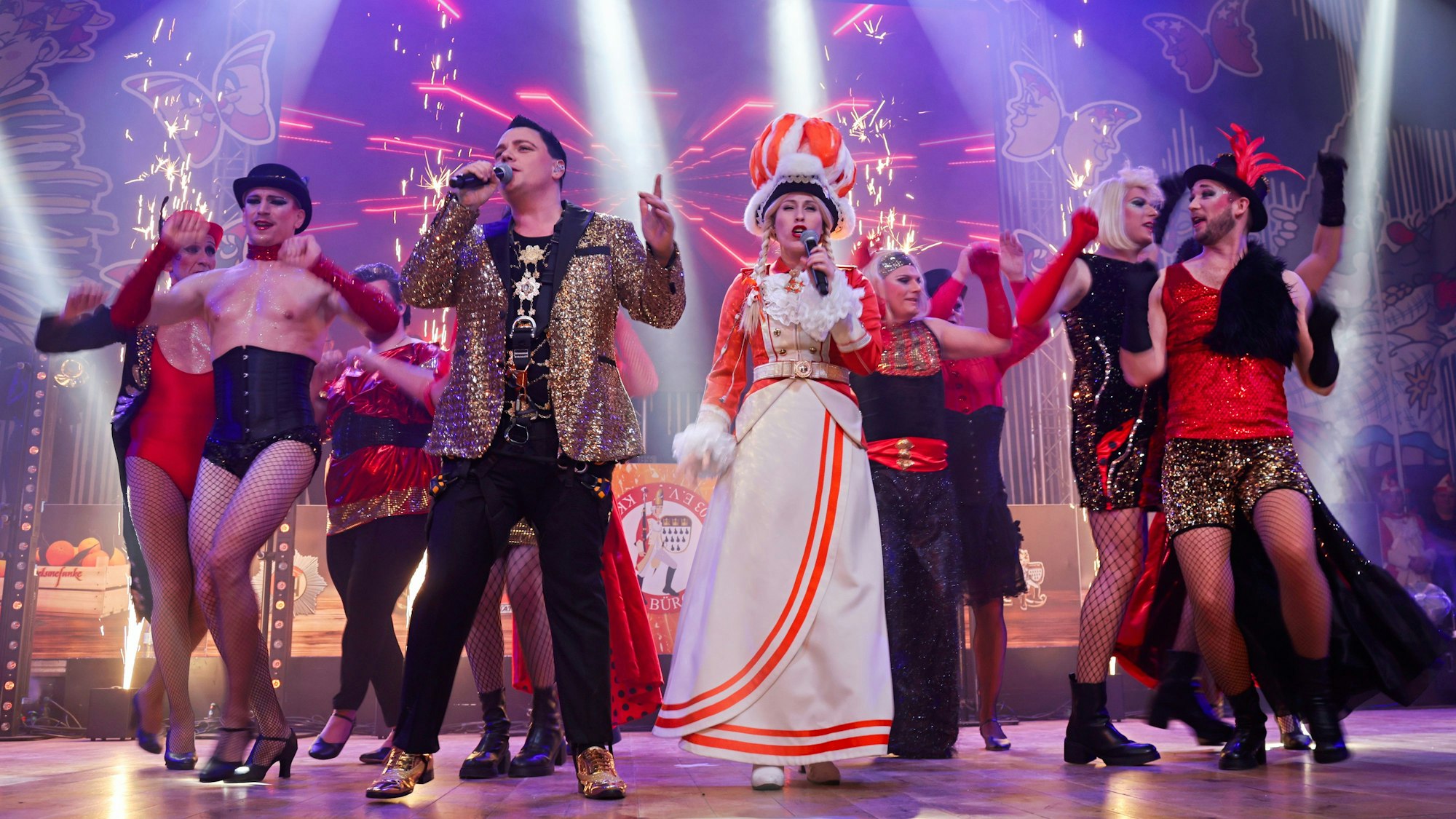 Michael Gerhold singt mit Svenja Klupsch.